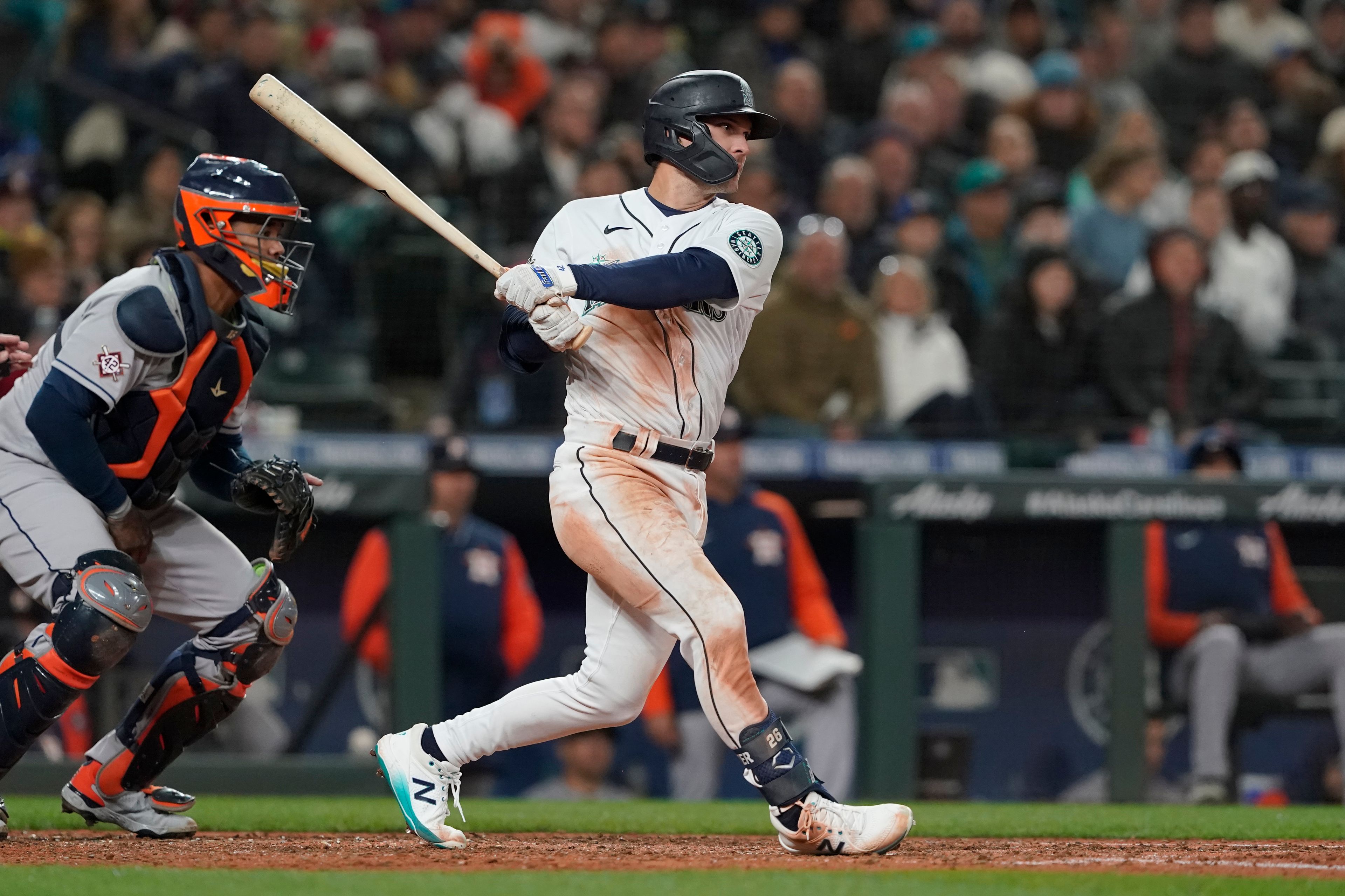 Gonzales fine as M’s throttle Astros in home opener