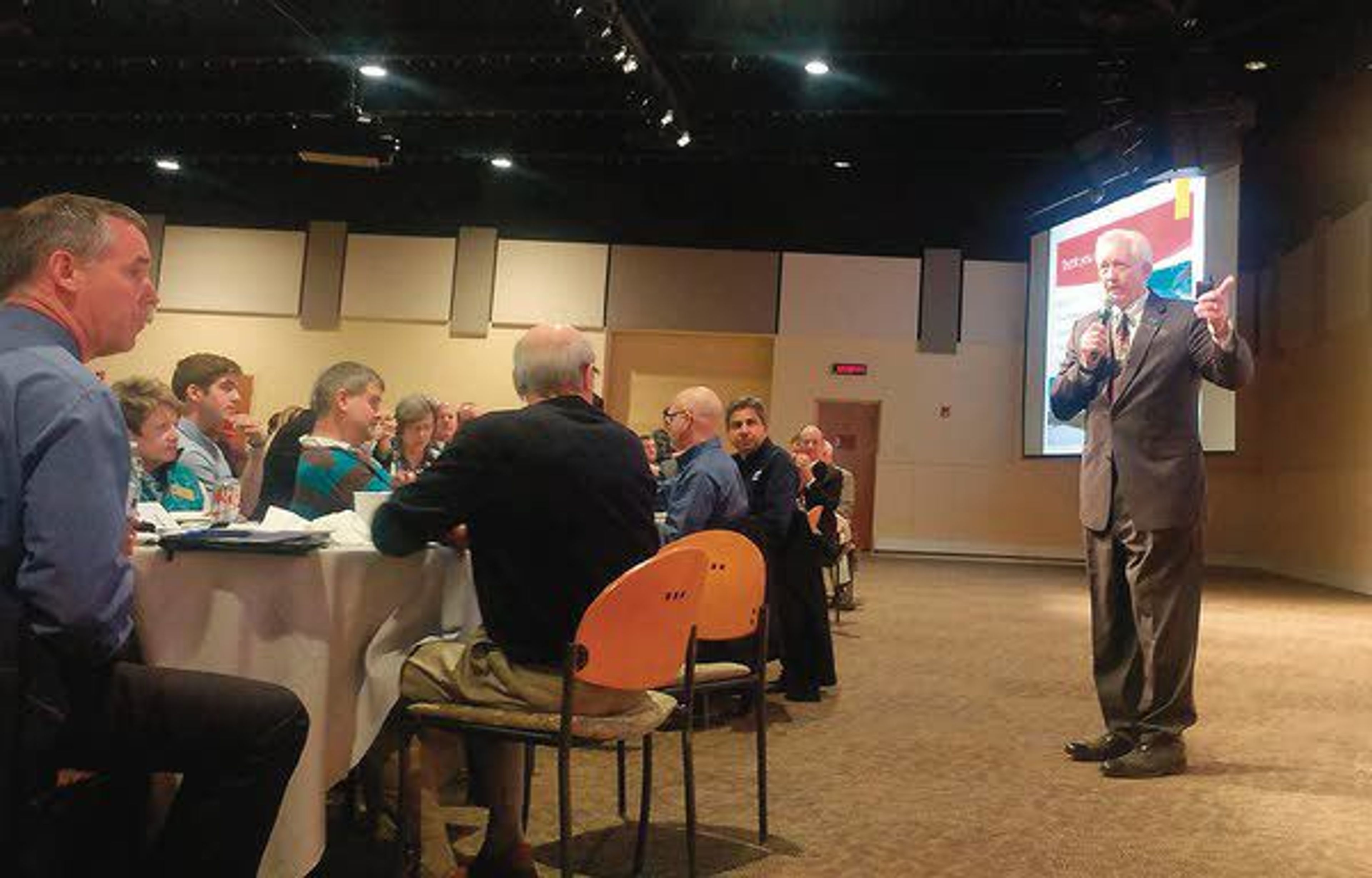 Mayor talks bonds, downtown development