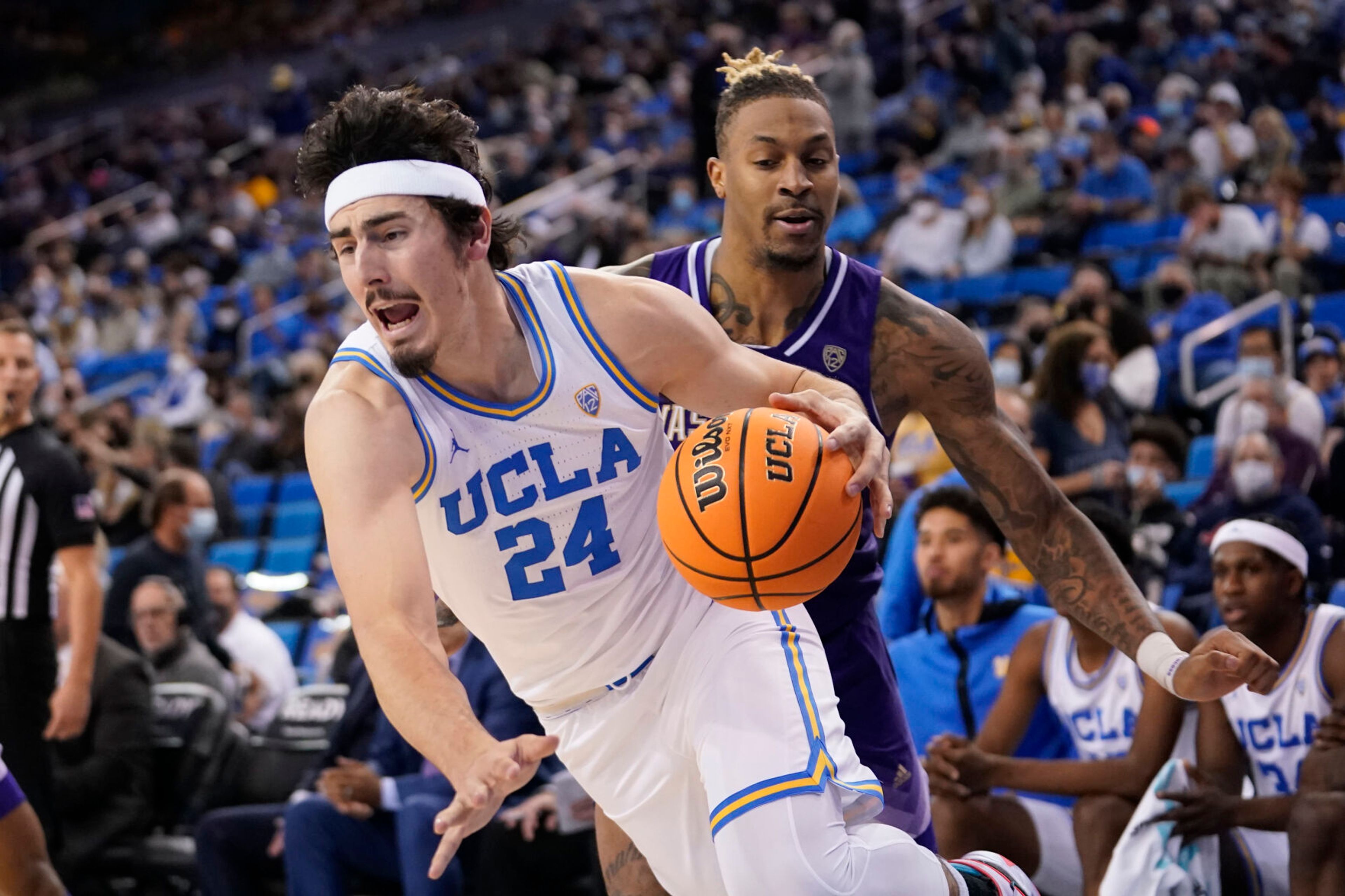 Loaded No. 8 UCLA leads resurgent Pac-12 Conference