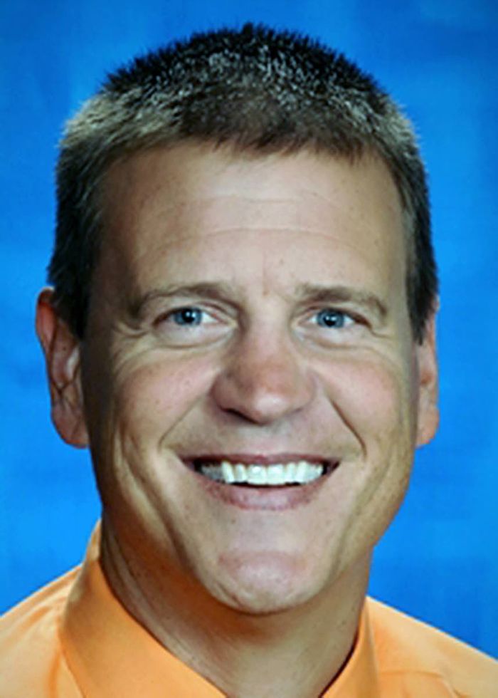 Sports Washington Gov. Inslee opts to throw in the towel