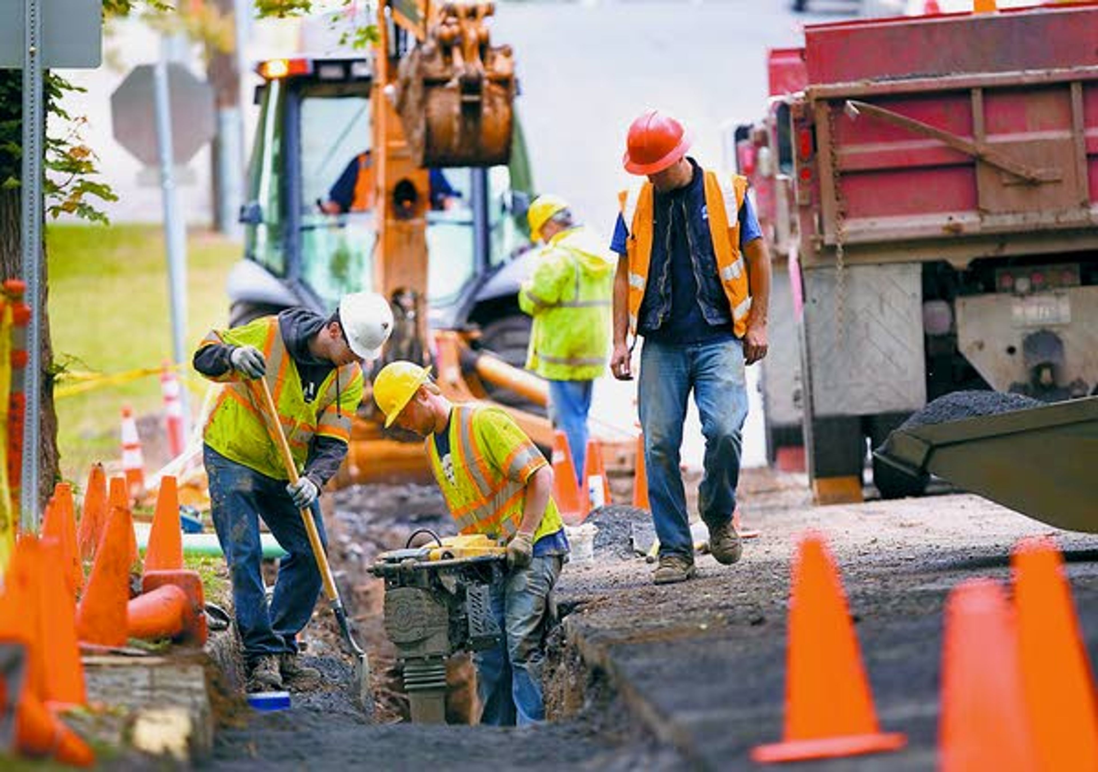 Moscow water main being installed on Adams Street