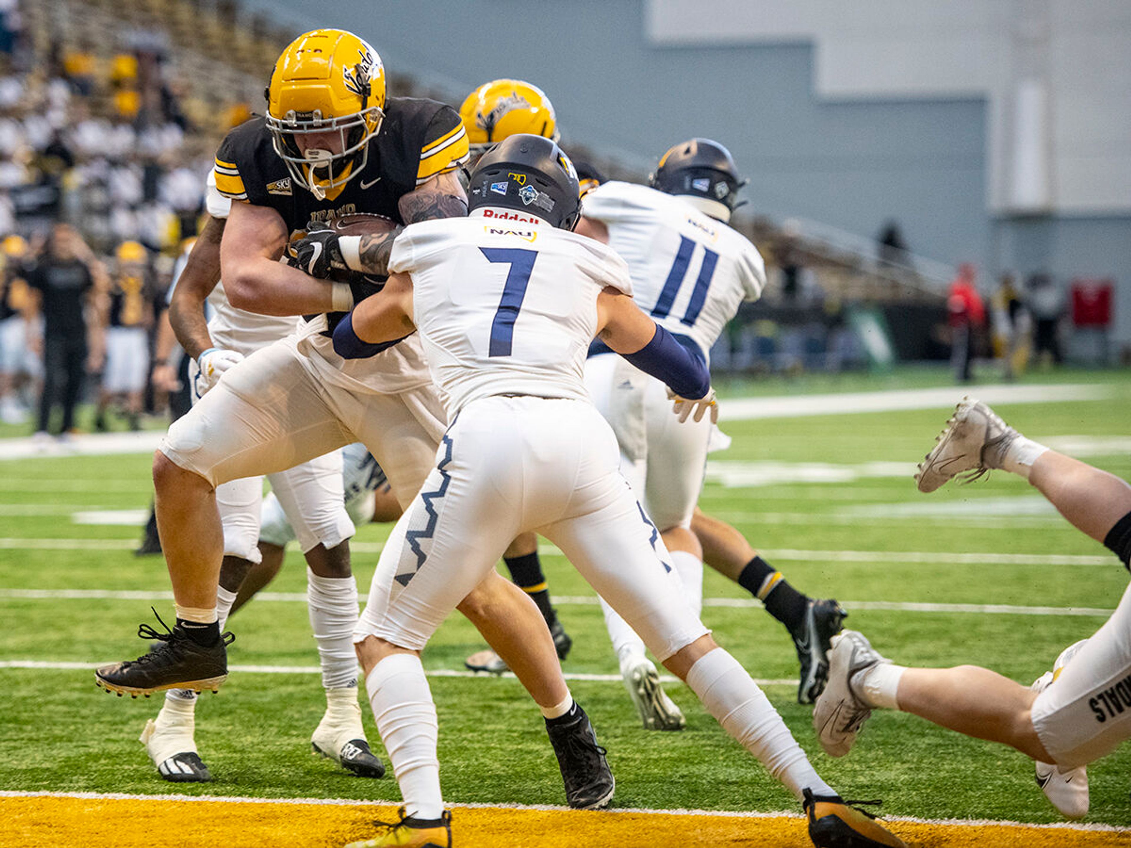 Logan Kendall runs for a touchdown during an Oct. 30 Idaho game against Northern Arizona. Kendall announced Sunday on Twitter he was transferring to the University of Utah.