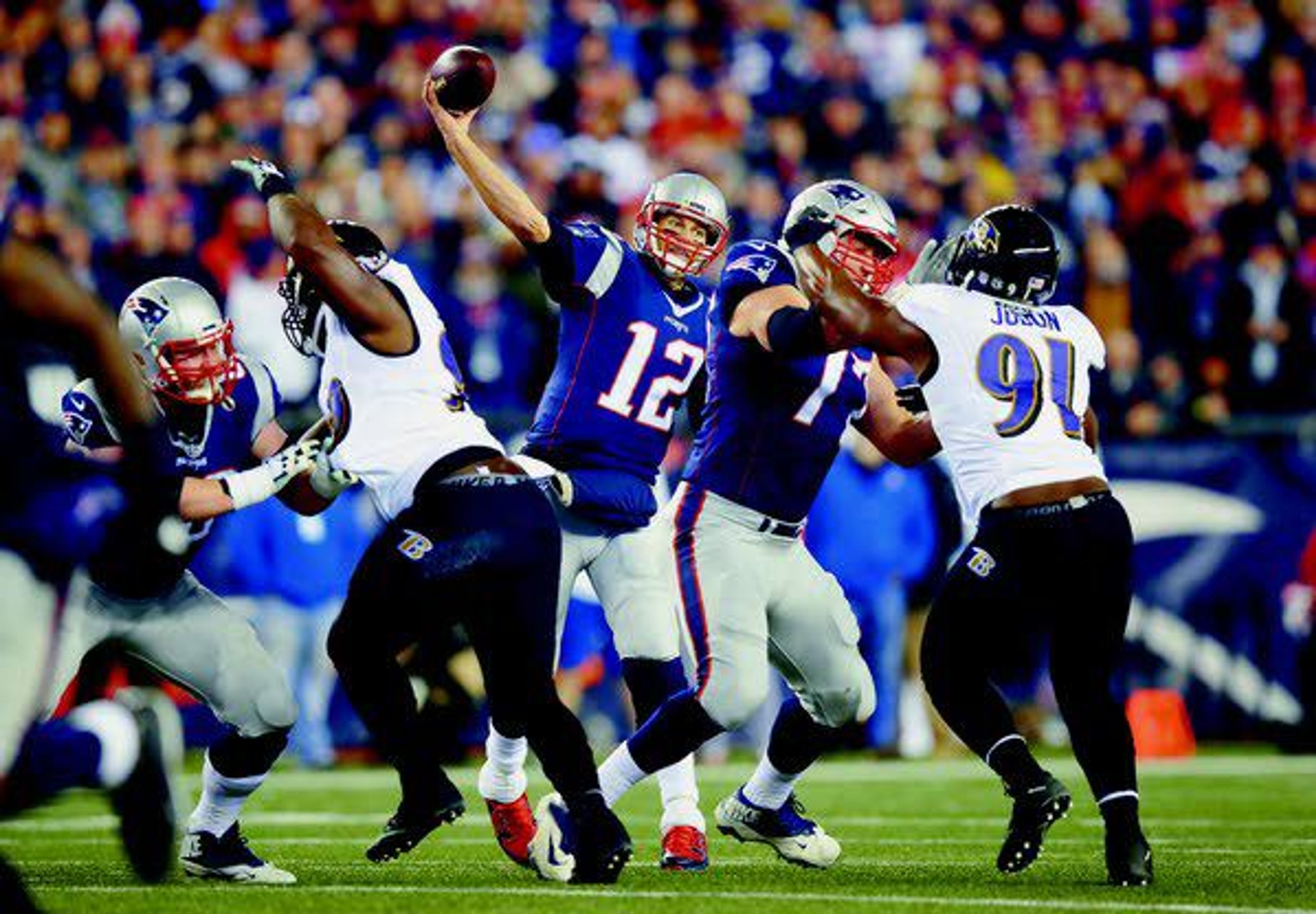 Late TD helps Patriots hold off Ravens