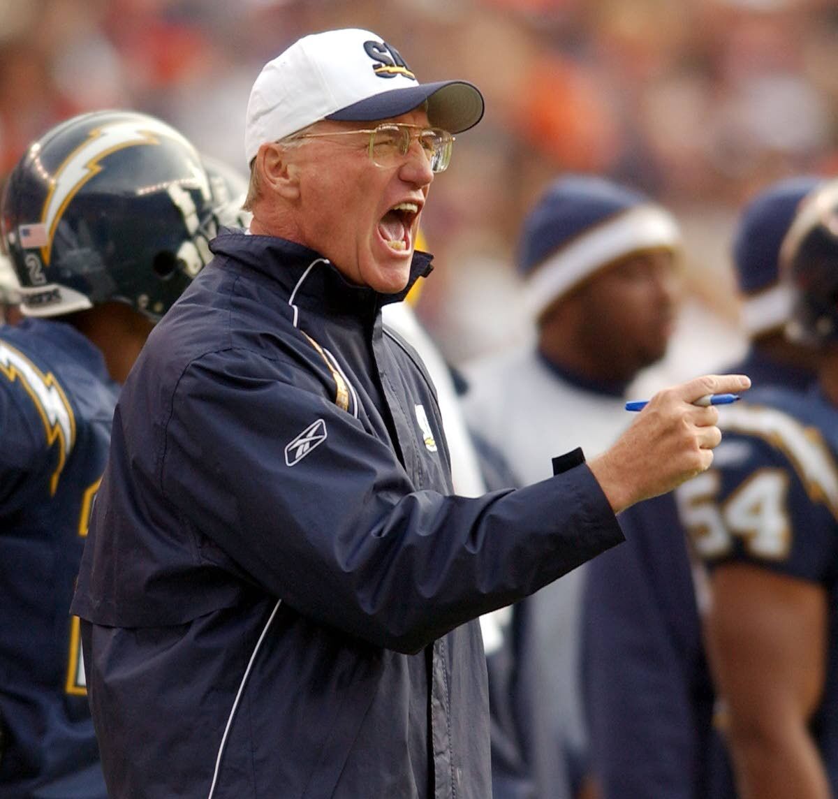 Marty Schottenheimer, star-crossed NFL coach, dies at 77