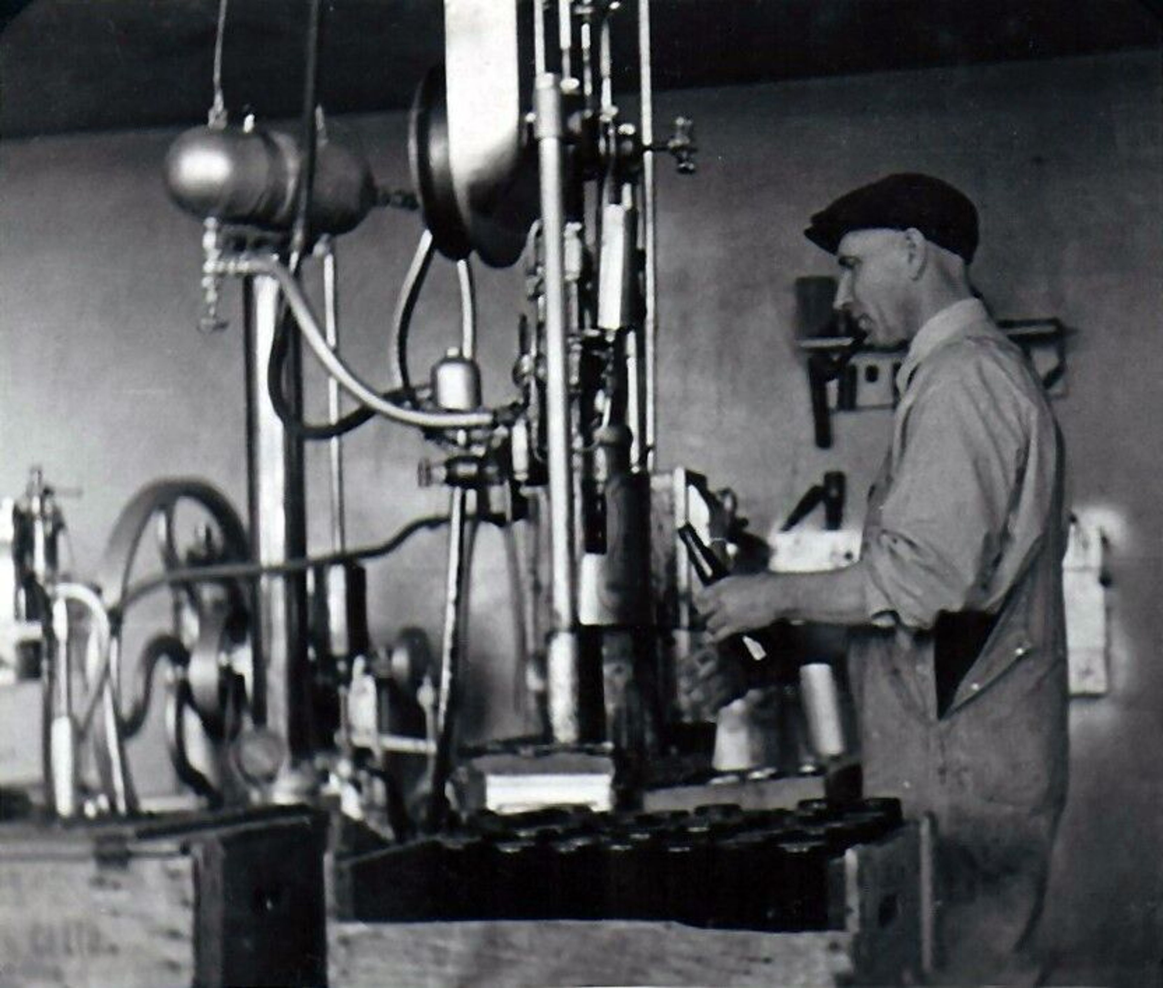 Percy William Gray, co-owner of Star Bottling from 1919 to 1946, uses new equipment in 1928.