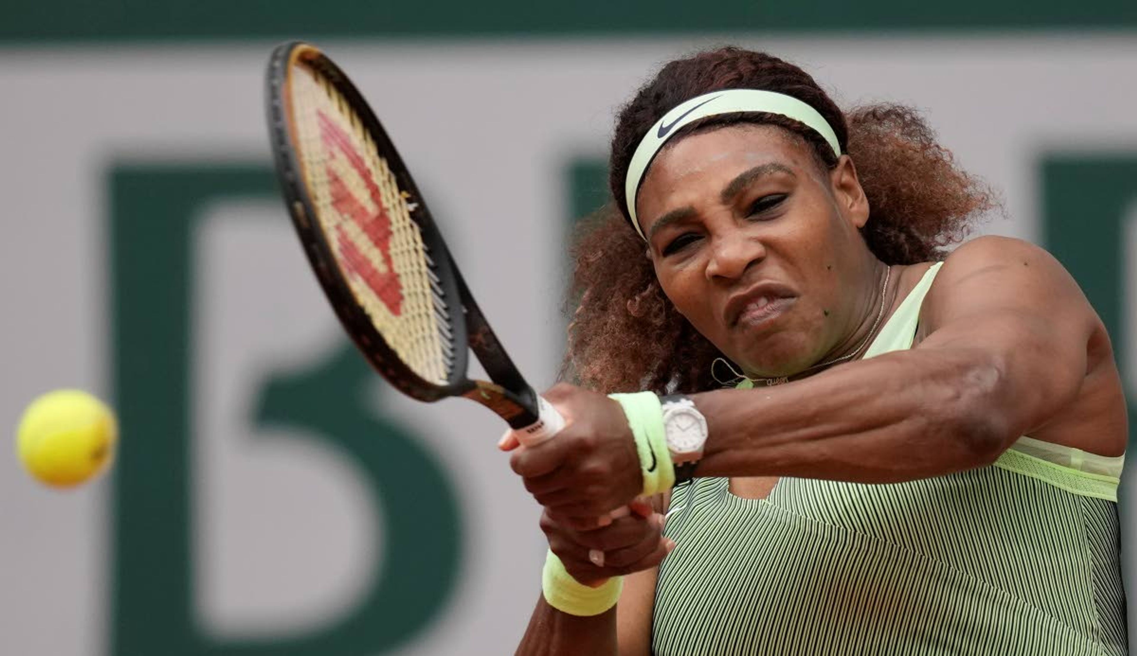 United States Serena Williams plays a return to United States's Danielle Collins during their third round match on day 6, of the French Open tennis tournament at Roland Garros in Paris, France, Friday, June 4, 2021. (AP Photo/Christophe Ena)