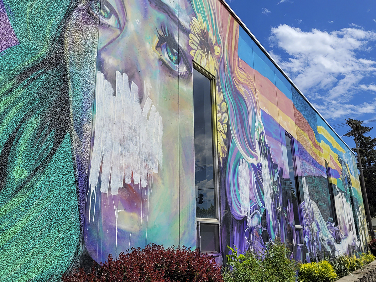 Moscow mural vandalized, will be removed