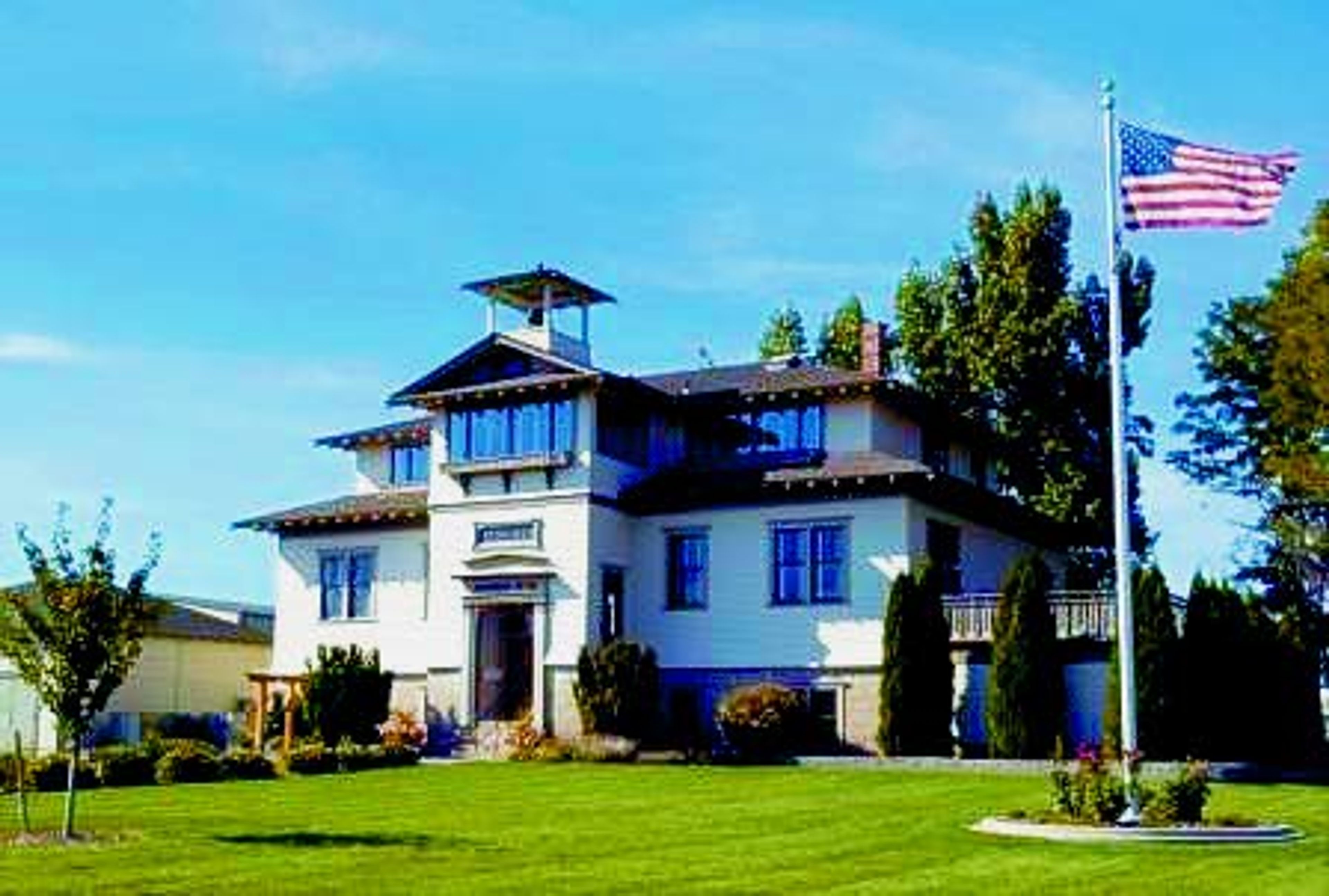 WineByCougars wineries make top 100 in world