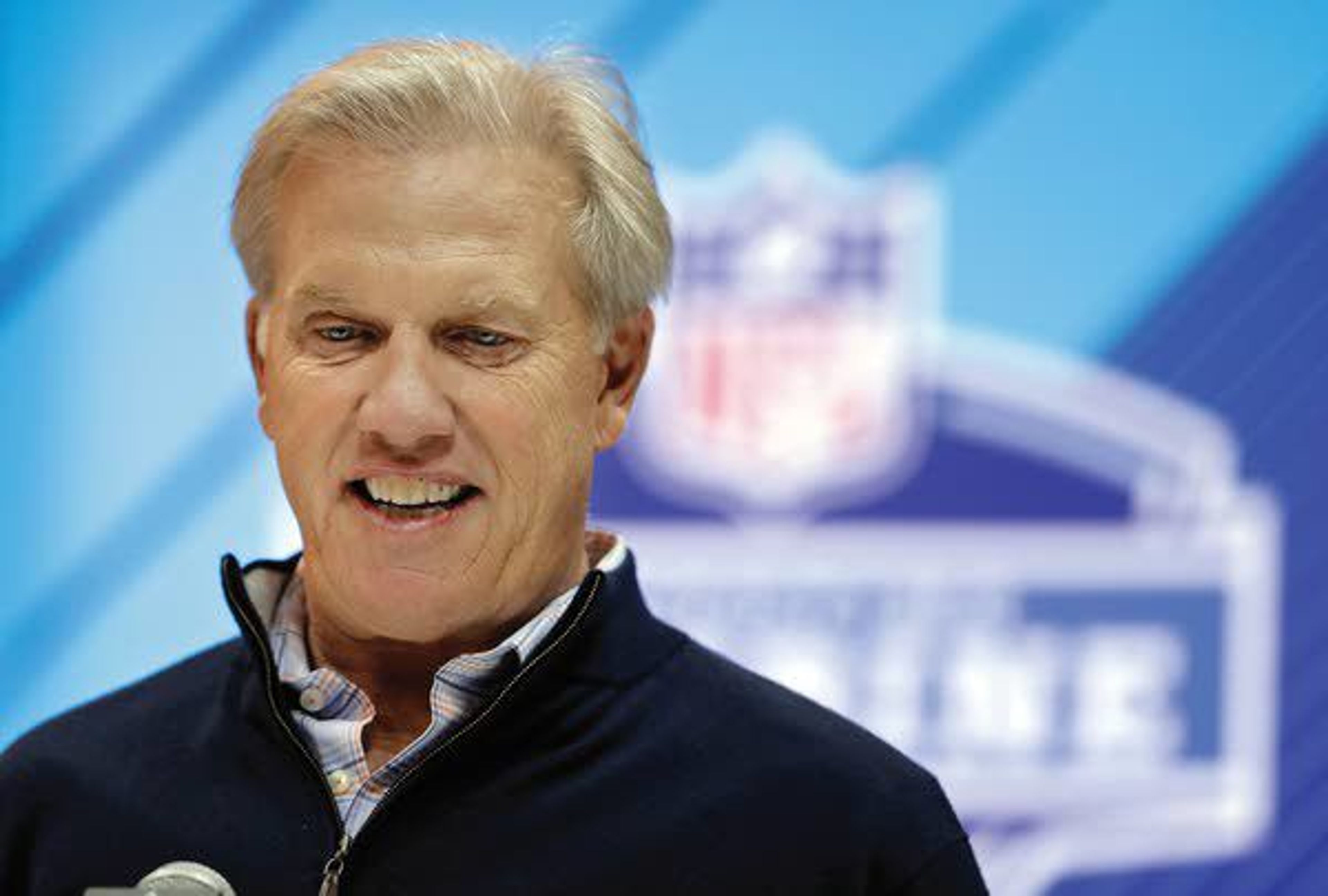 NFL teams finally see QB hopefuls at combine