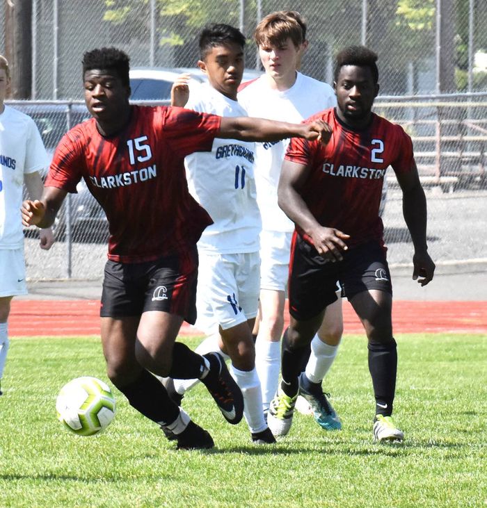 Baiye boosts Bantams past Hounds in playoffs