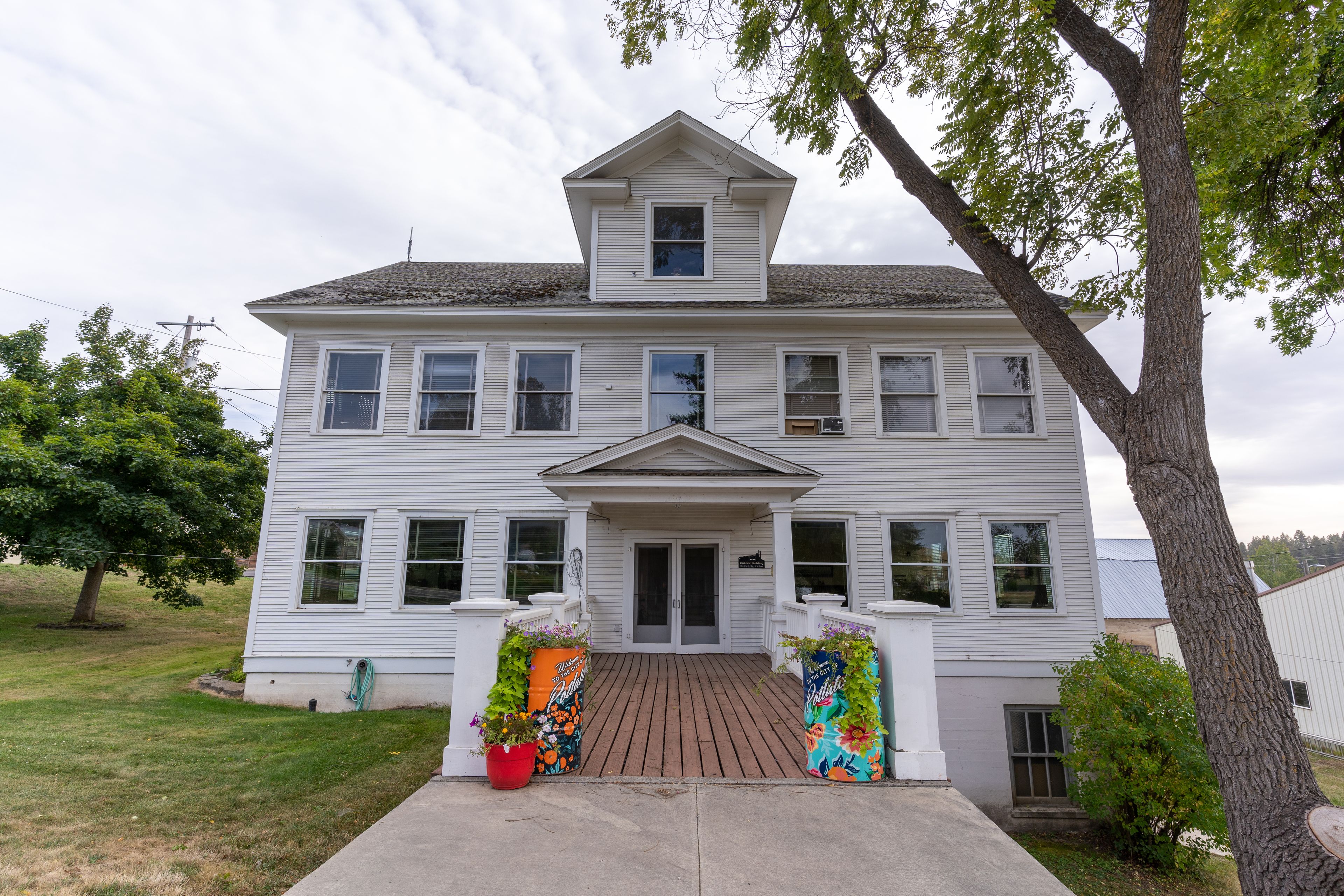 Potlatch City Hall, photographed by Cameron Nielsen for the University of Idaho Library in 2023.