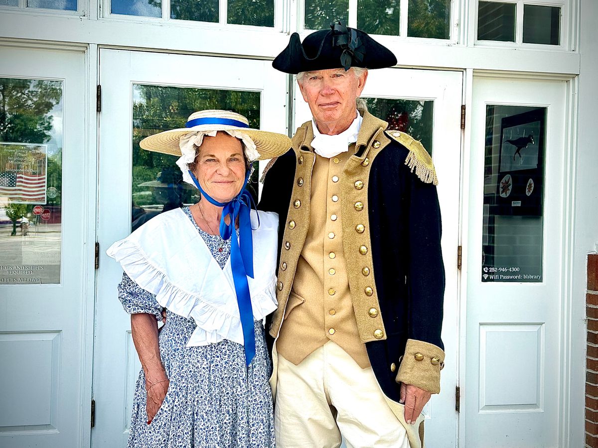 Meet George and Martha Washington