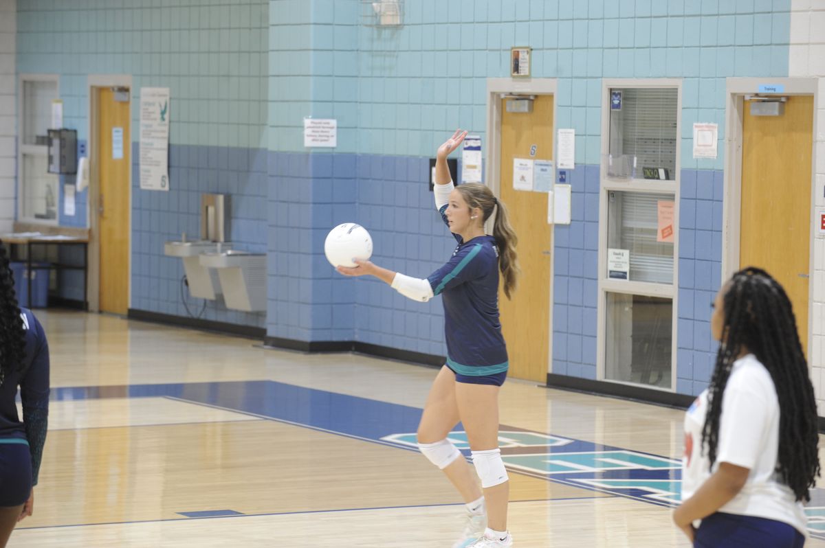 Southside volleyball rallies for another five-set victory