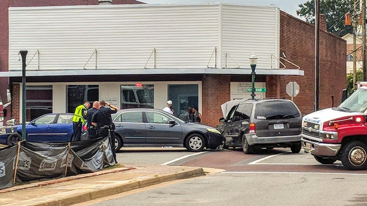 Accident downtown sends four to hospital
