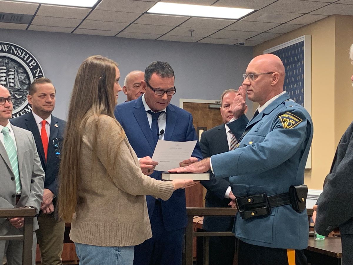 Lower Swears in Don Vanaman as New Police Chief