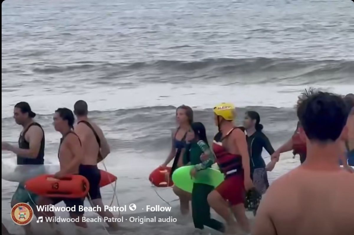 Nine Rescued From Ocean by Lifeguards, First Responders