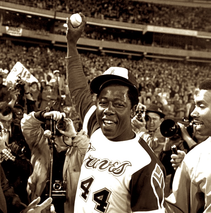 Hank Aaron rose above racist hate mail and threats in pursui