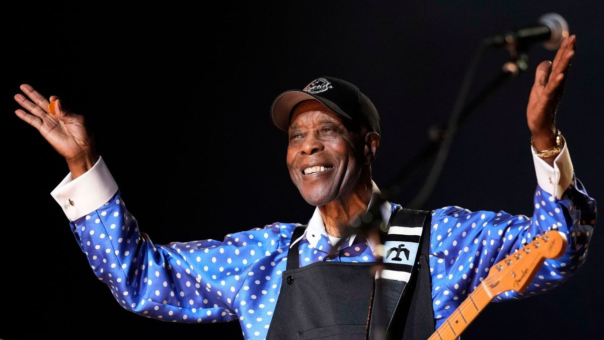 Buddy Guy celebrated at Radio City Music Hall with a sold-ou...