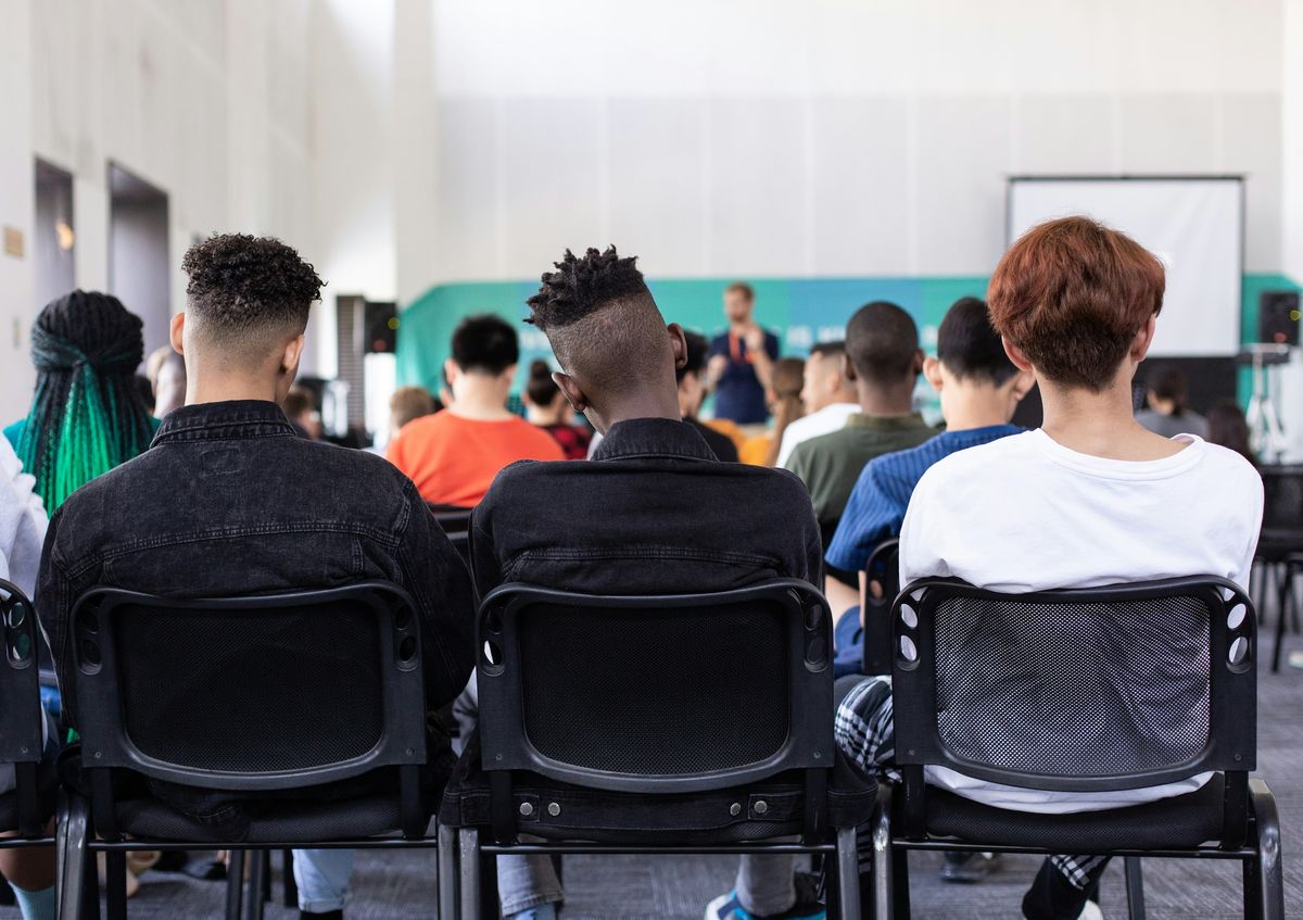 School leaders prepare to address distractions in the classr...