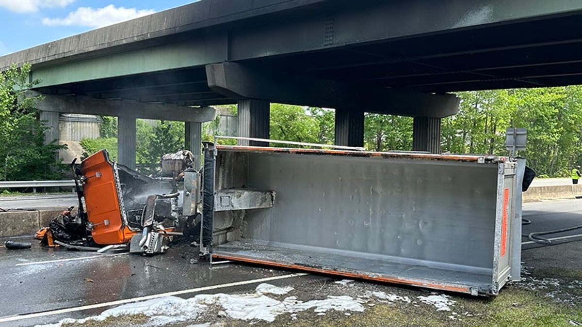 Truck falls off 664 closing Bridge Road