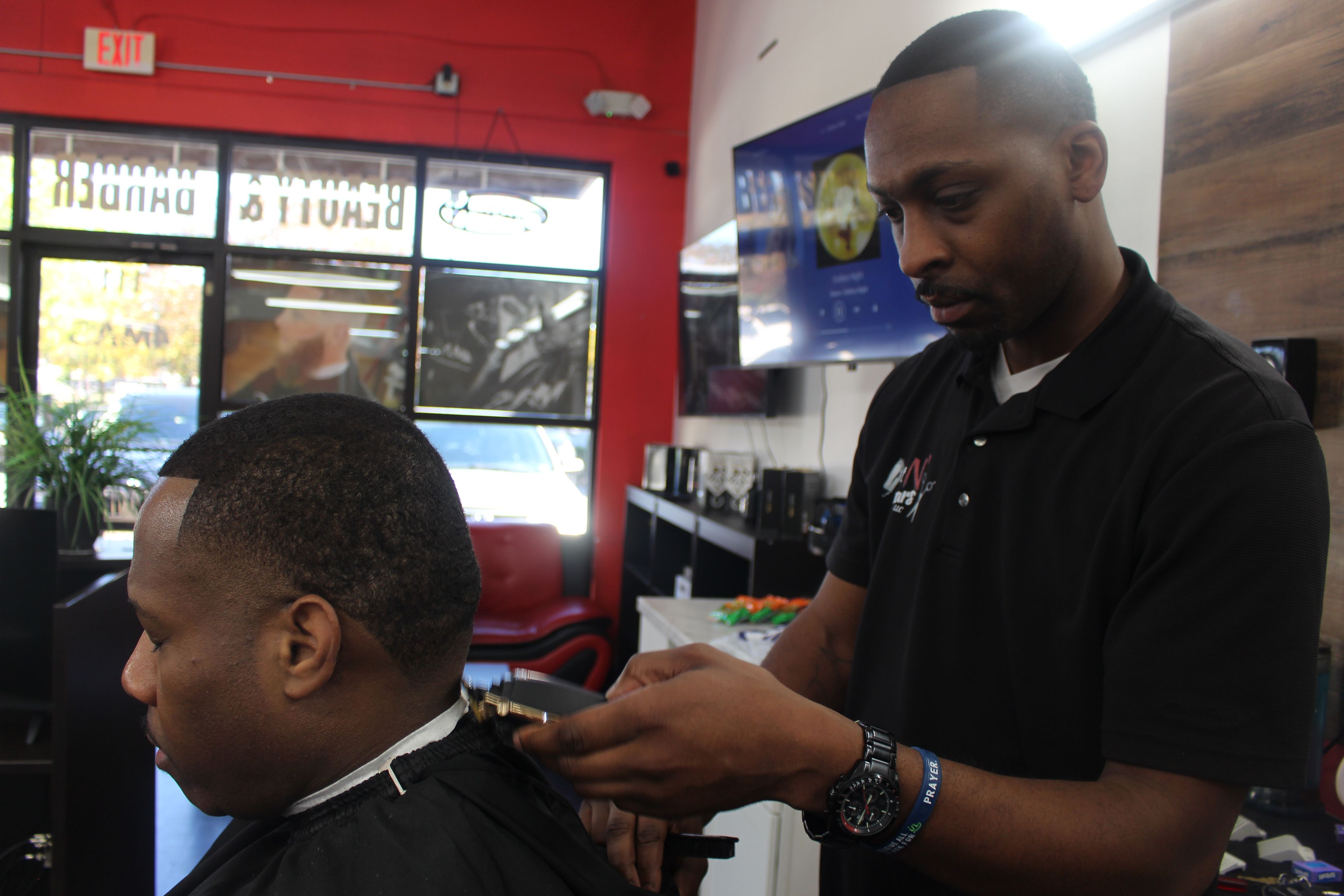 Veteran couple owns a million-dollar self-grooming company 