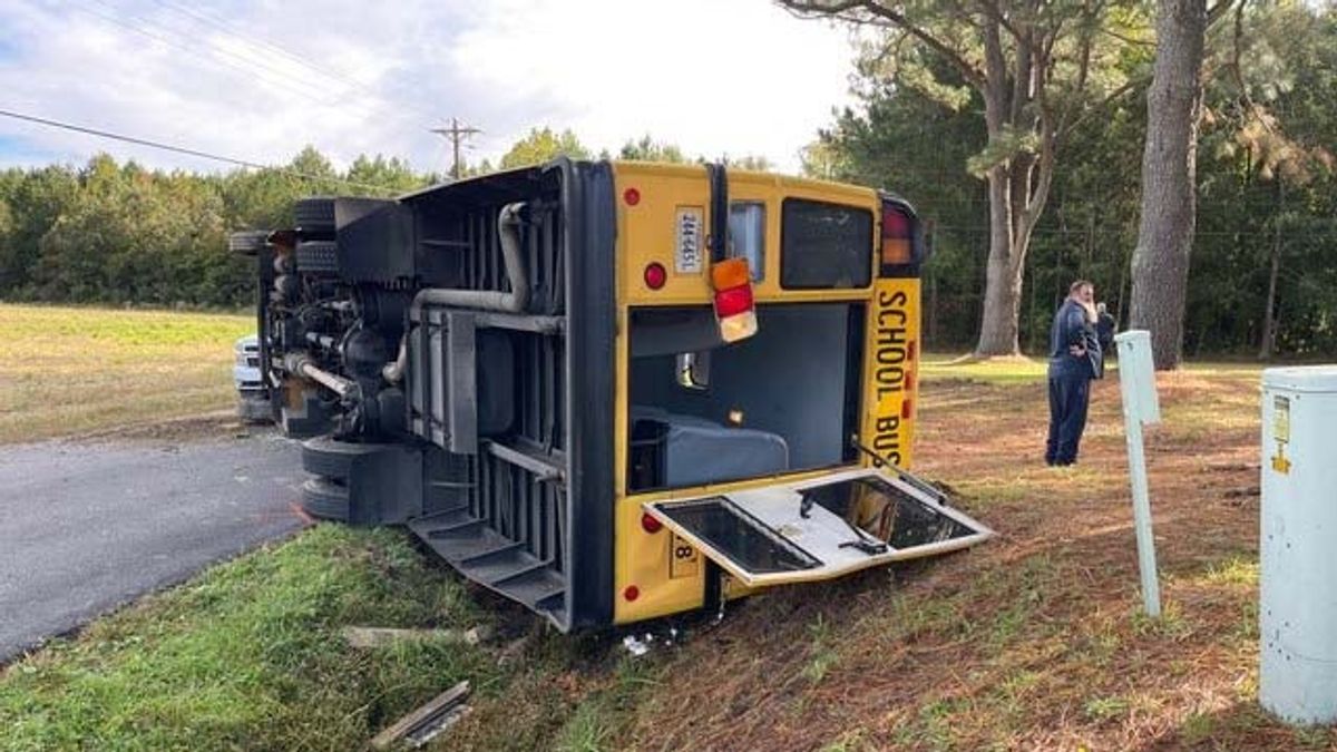Minor injuries reported after school bus accident in Suffolk