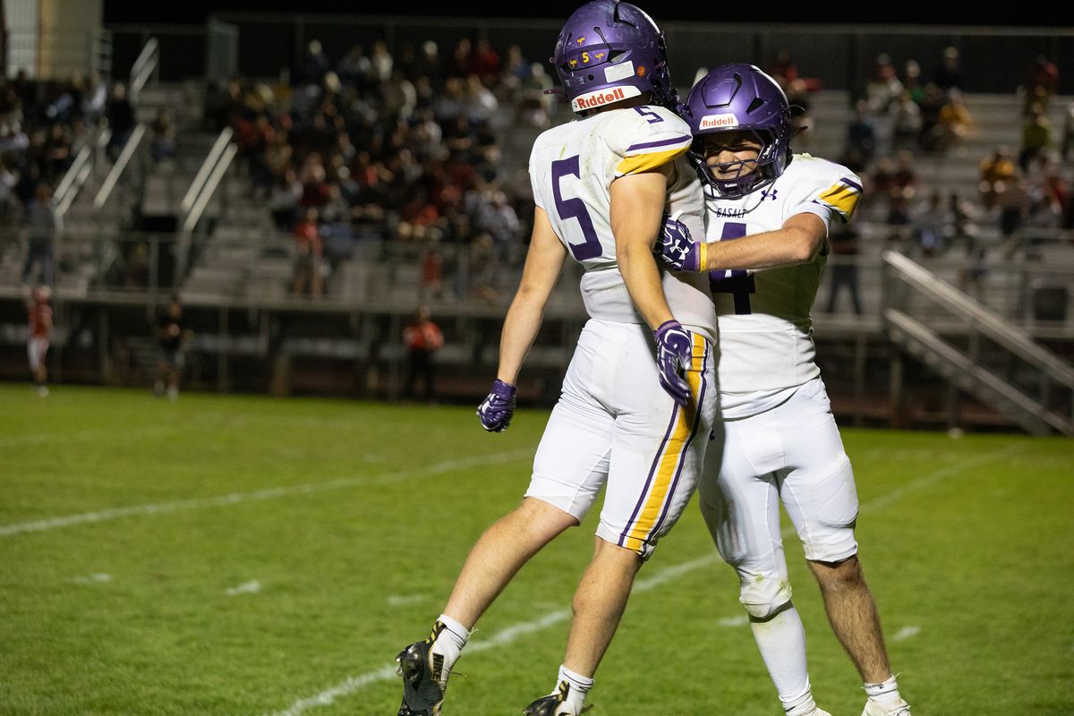 Basalt tops Glenwood on gridiron
