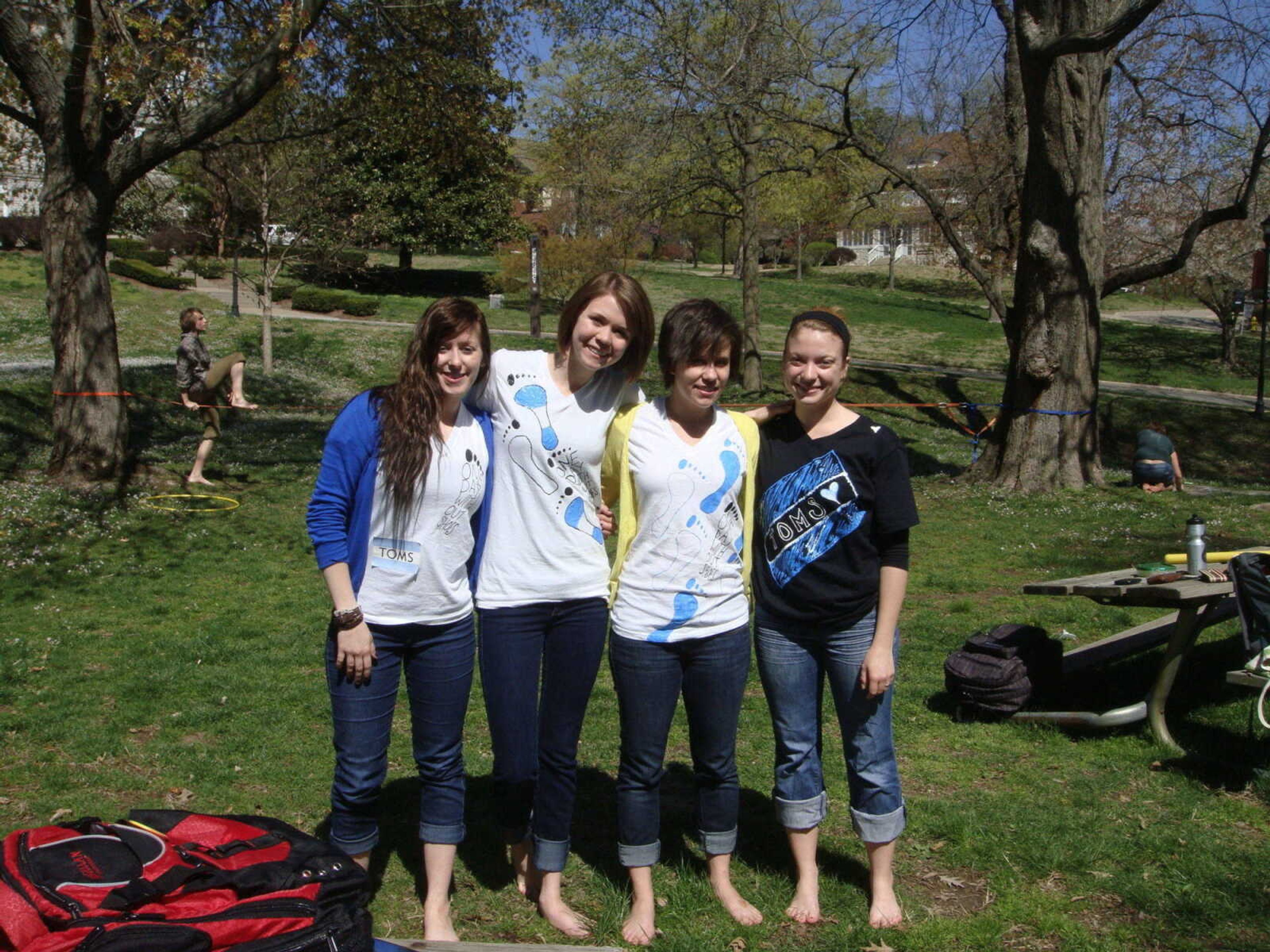 Robin Aston, Emily Ehrenstrom, Jessica Buettner, and Shinea Farrell at "One Day Without Shoes" on April 5 2011 (picture from Toms on Campus)