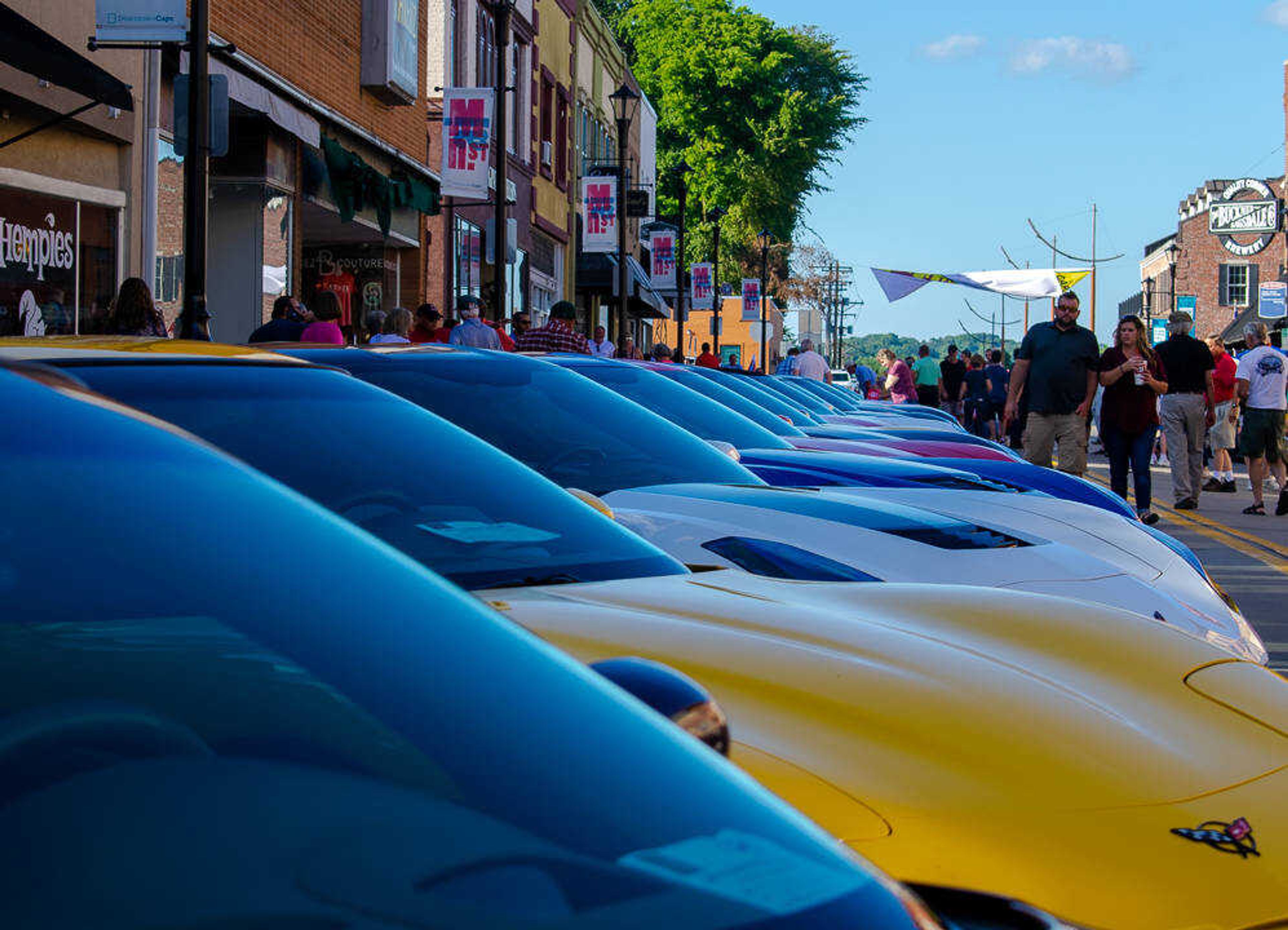 Crowds and corvettes line the streets of downtown Cape for sixth annual caravan