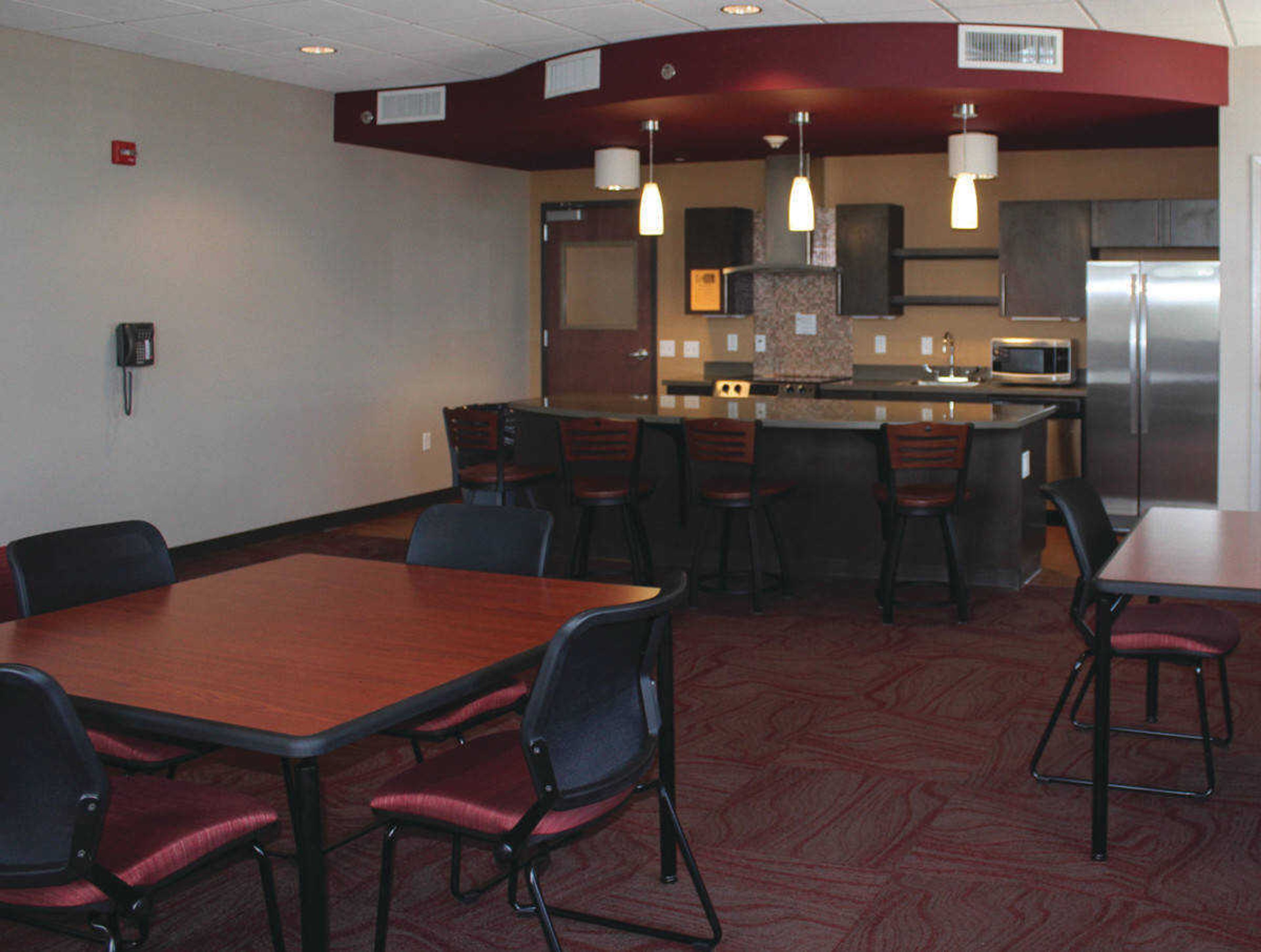 The second floor lounge in the River Campus residence hall. Photo by Logan Young