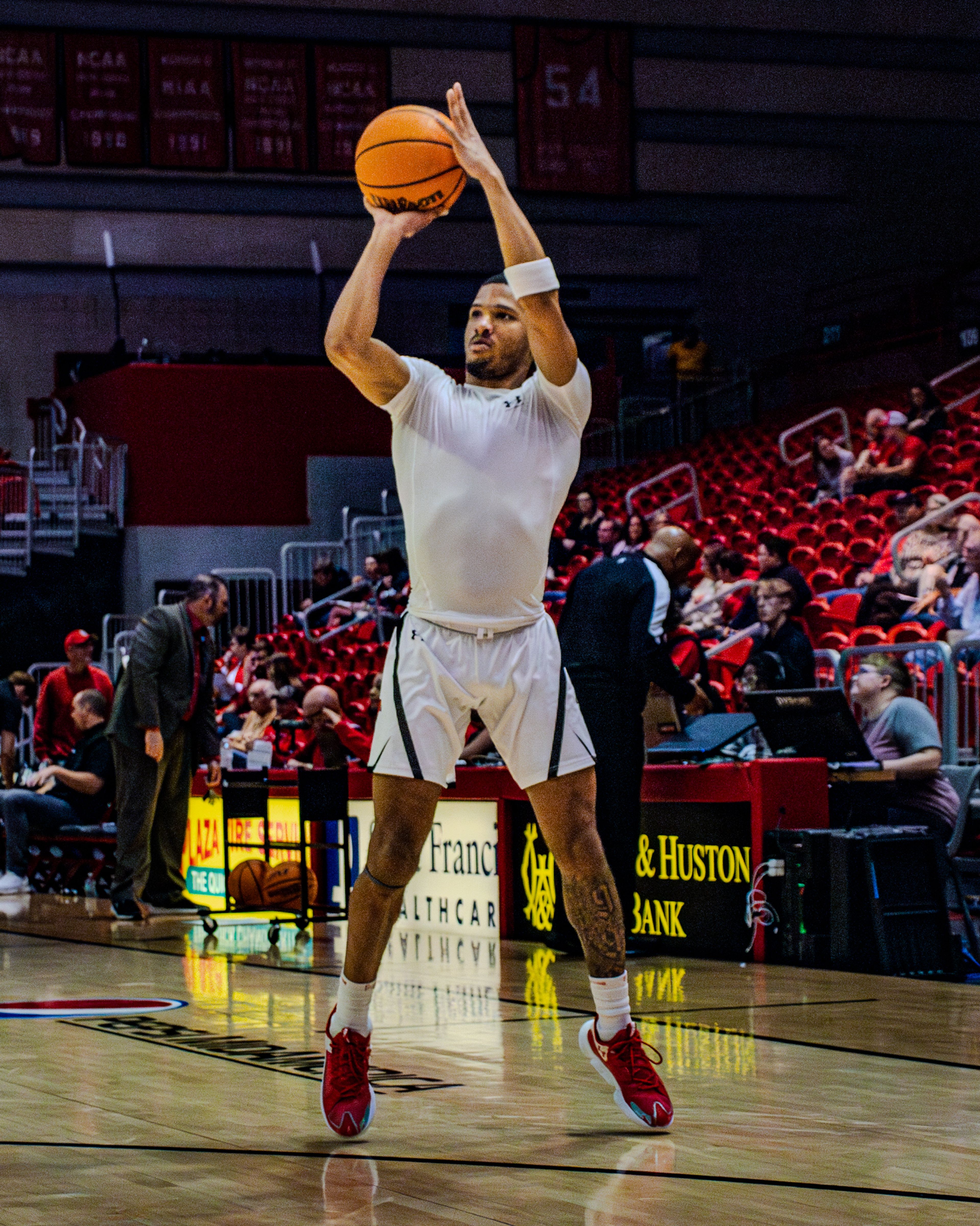 Junior Guard Rob Martin warms up in pregame against Crowley Ridge College. 