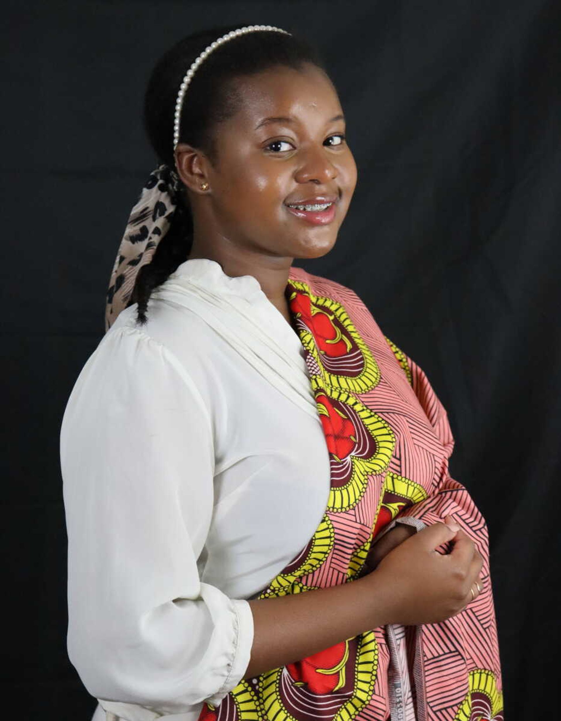 Tana Musunda is from Zimbabwe and is currently studying finance and entrepreneurship.