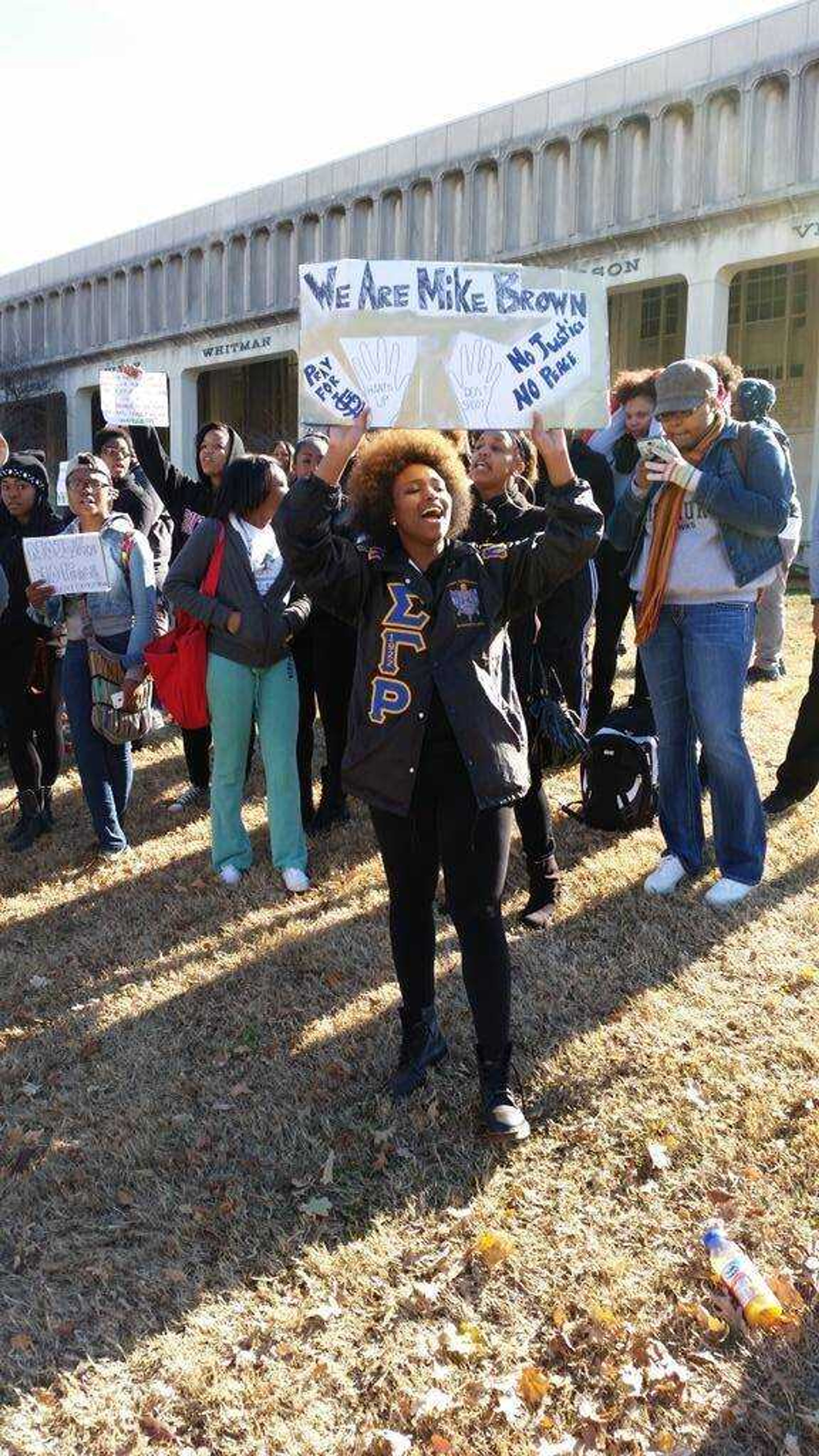 Kimisha Robinson, president of Sigma Gamma Rho, organized the protest Tuesday in front of Kent Library. Photo by Derrion Henderson