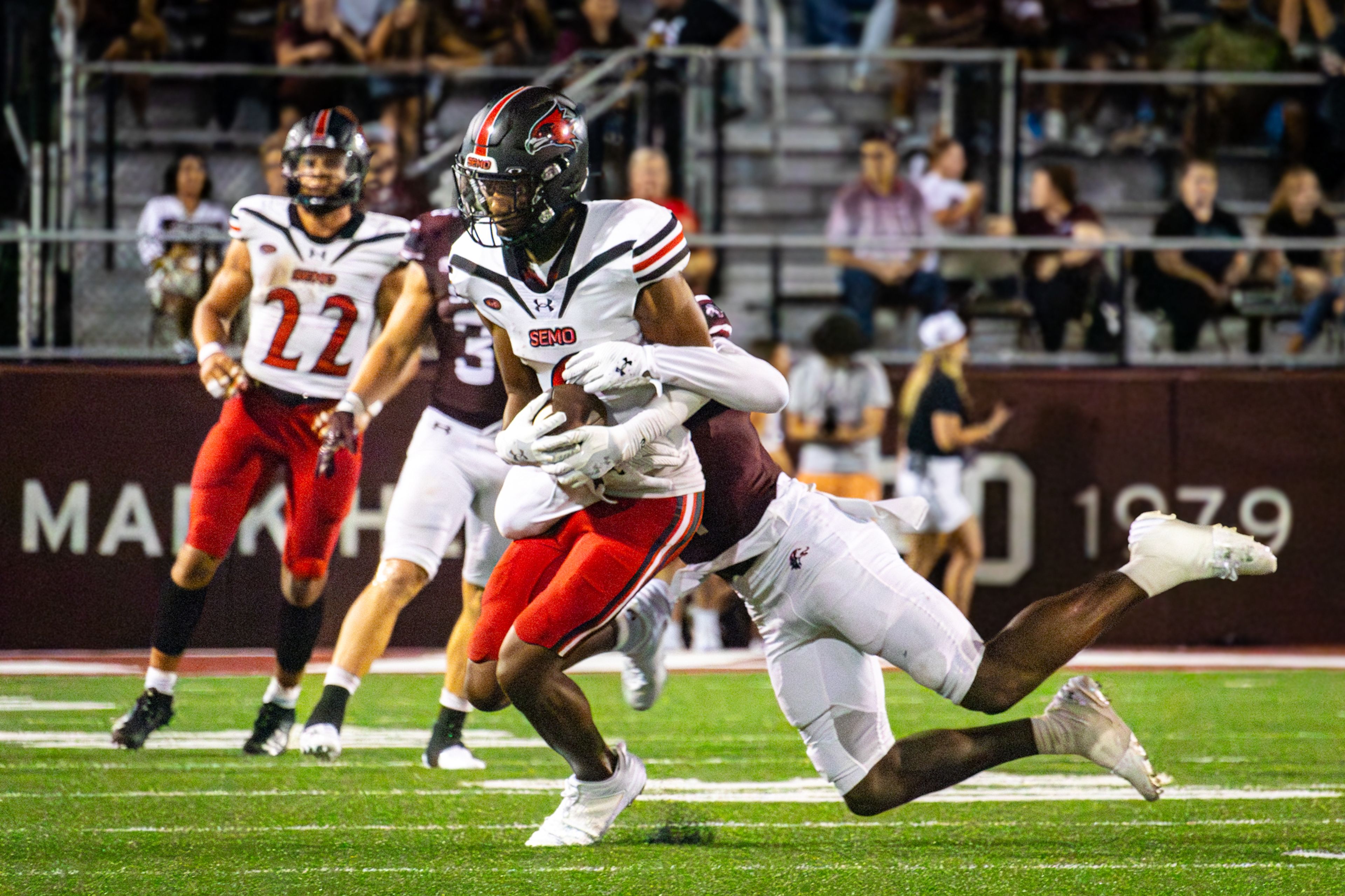 Senior wide receiver Dorian Anderson rushes the ball against SIU.