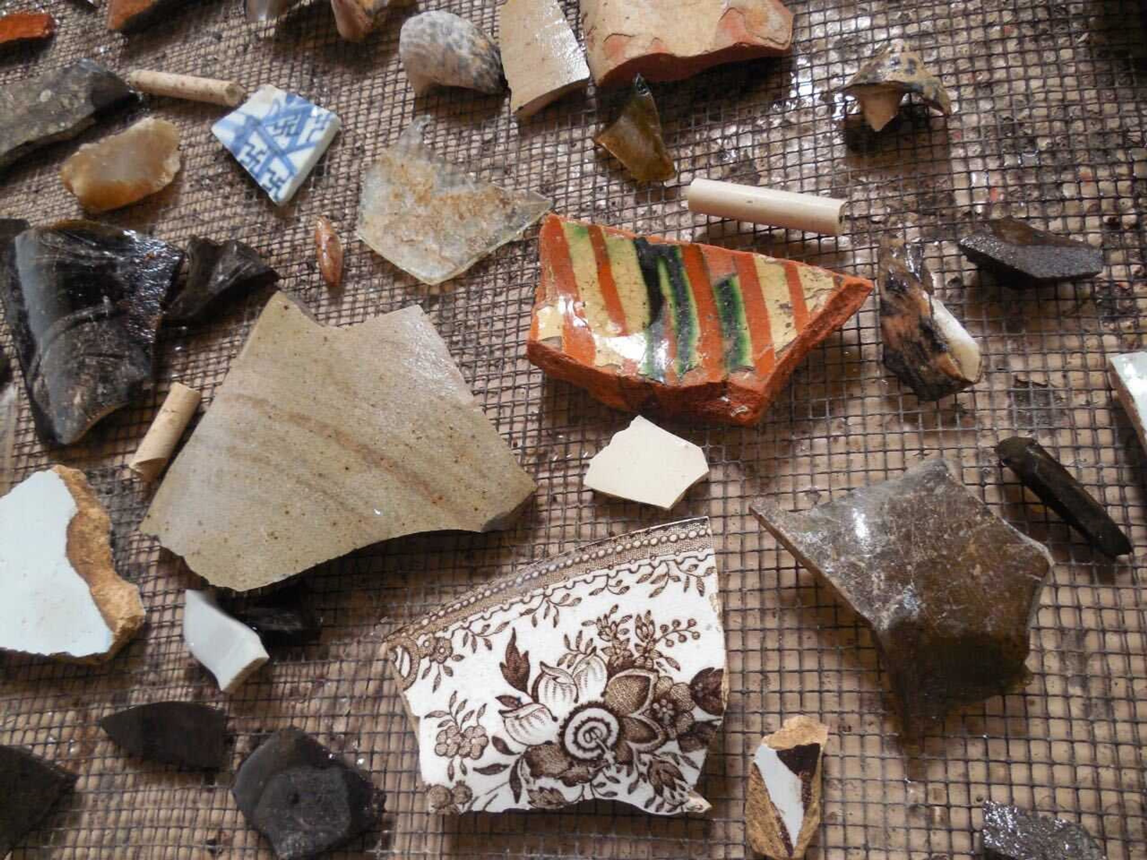 Ceramic artifacts Gaumnitz and her partners found on the island of Sint Eustatius. 