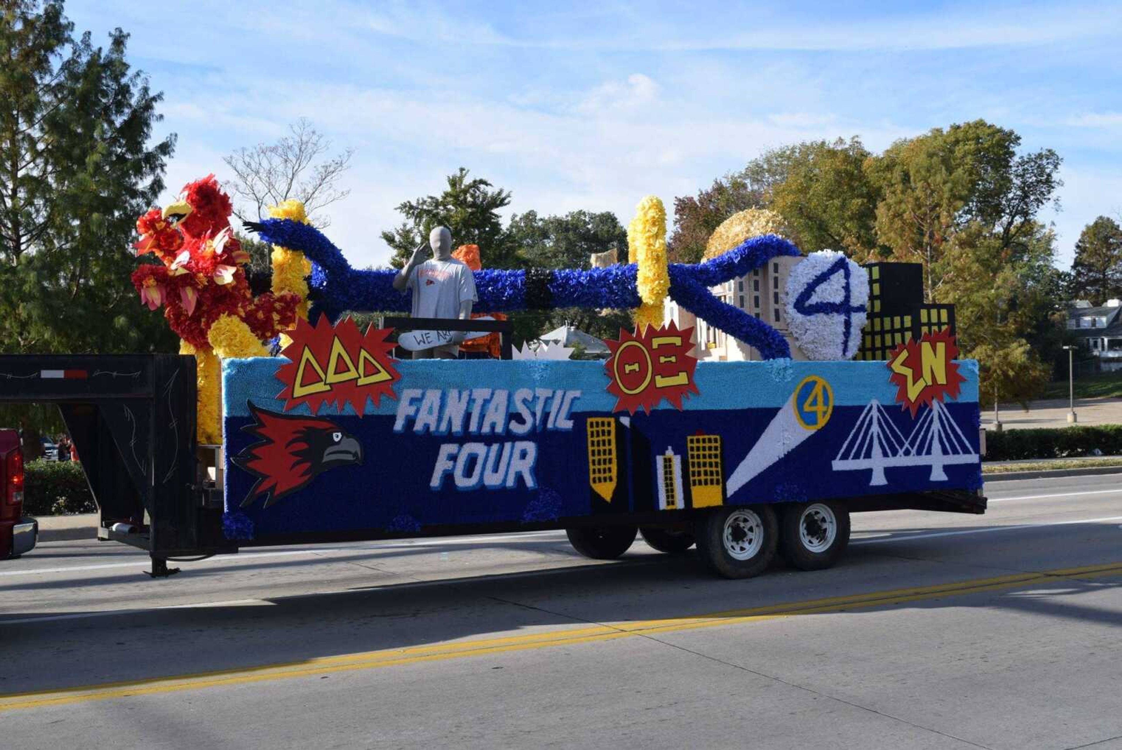 The float designed by Delta Delta Delta, Theta Xi and Sigma Nu from the 2016 homecoming parade. Photo by Stone Selsor