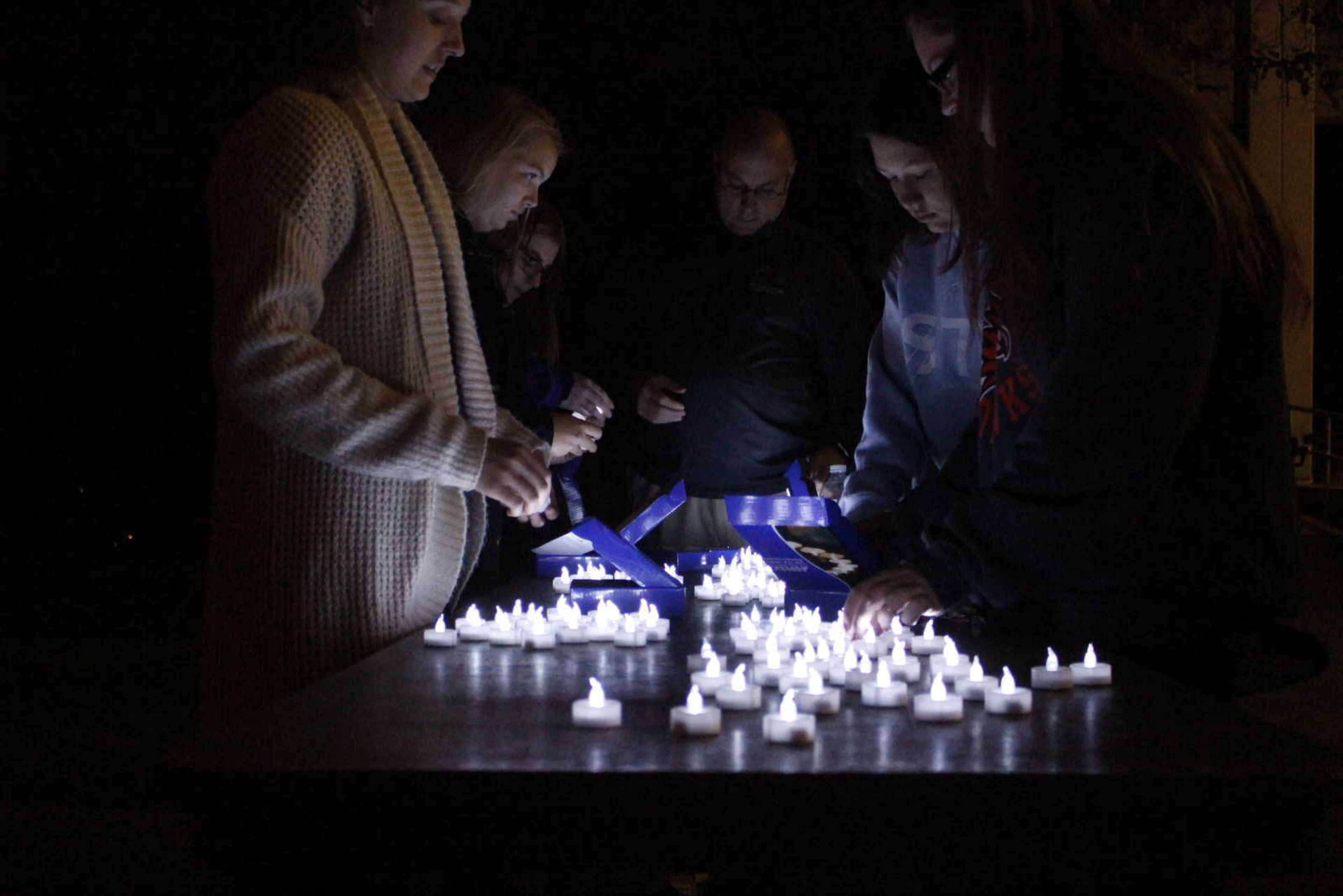Anti-hazing candlelight vigil lights up Southeast