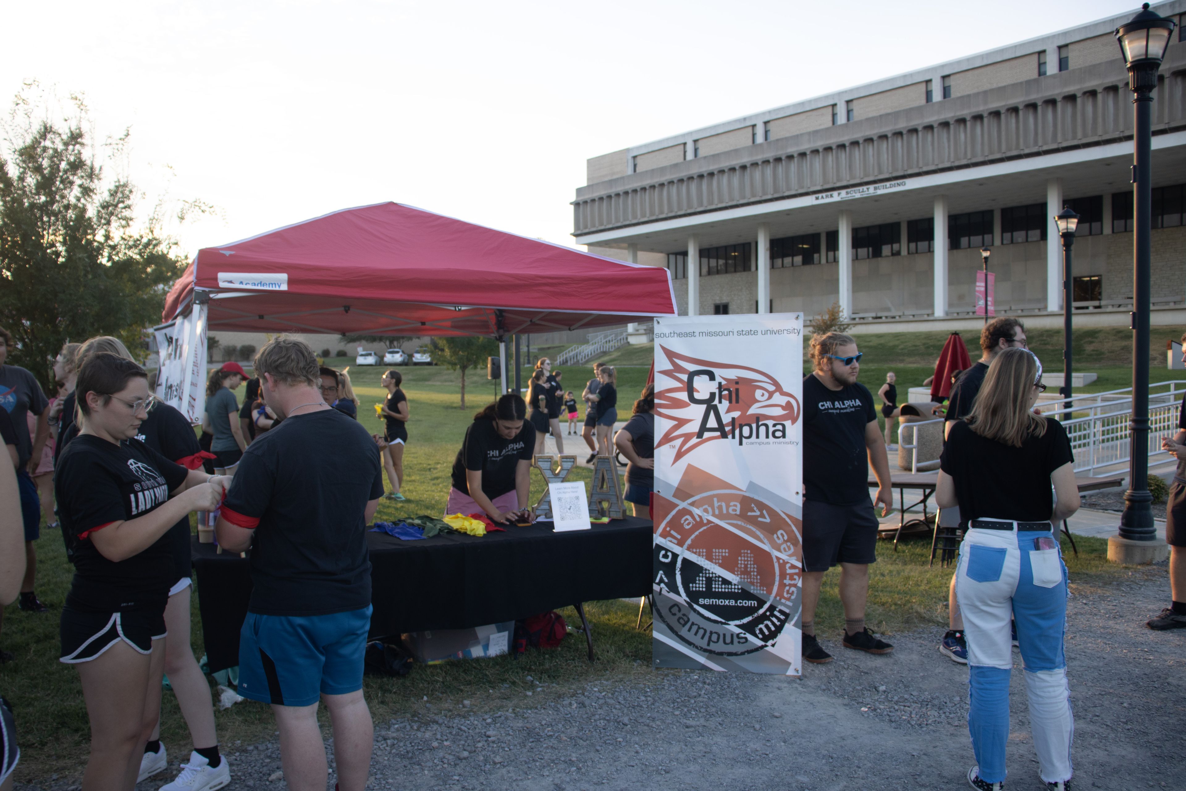 Students sign up to participate in dust tag, sponsored by Chi Alpha Ministries.