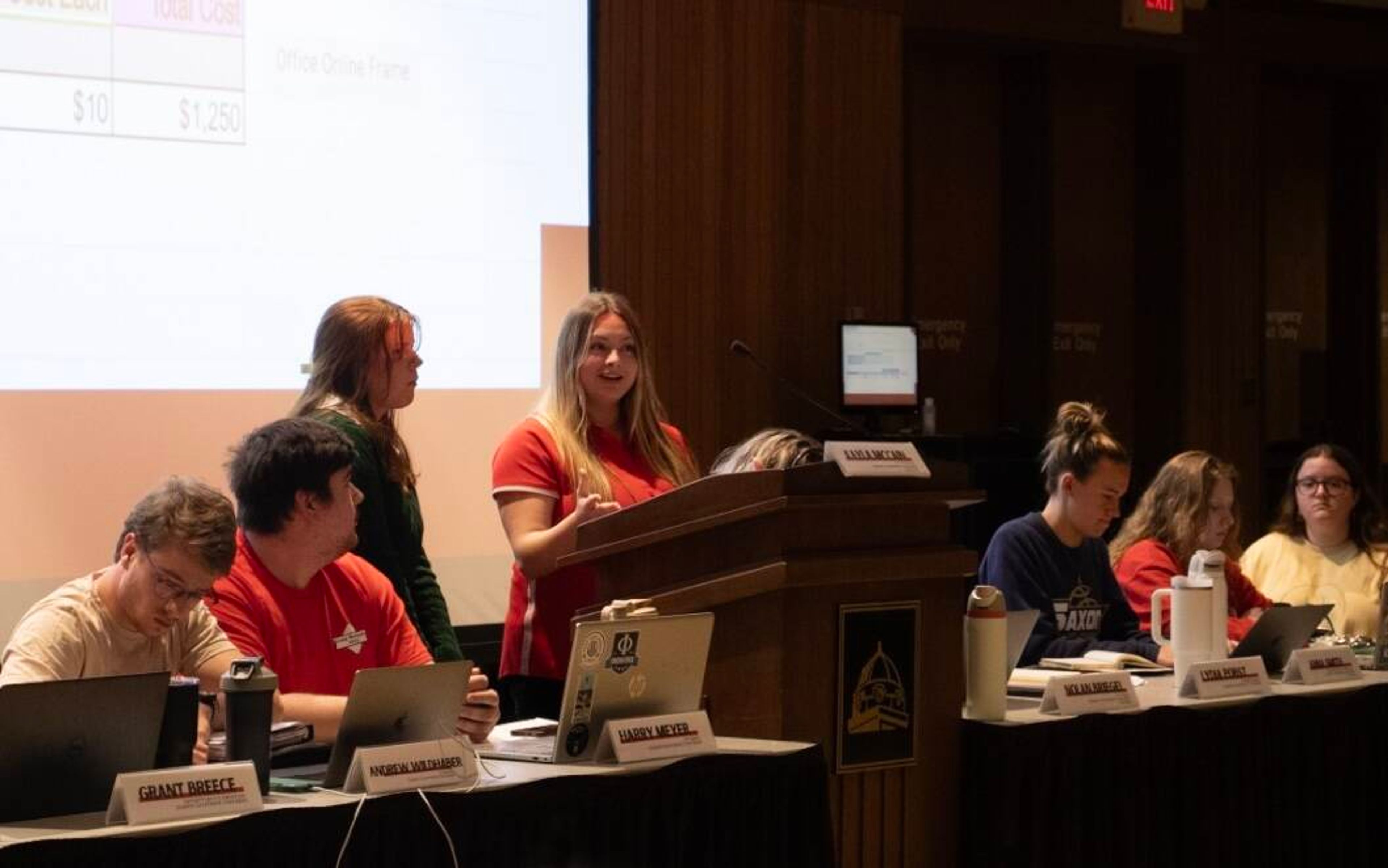 SGA approves resolutions for campus event funding