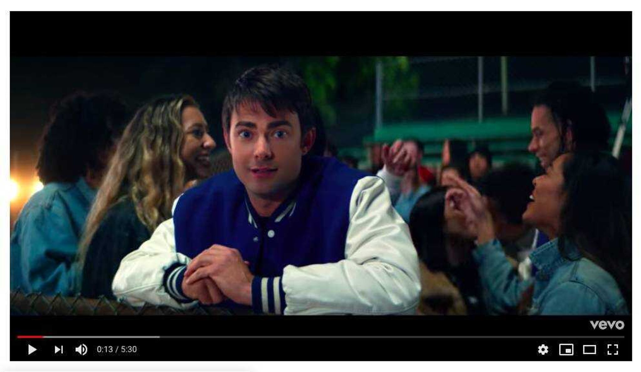 Jonathan Bennett, who played Aaron Samuels in "Mean Girls" in Ariana Grande's "thank u, next" music video.