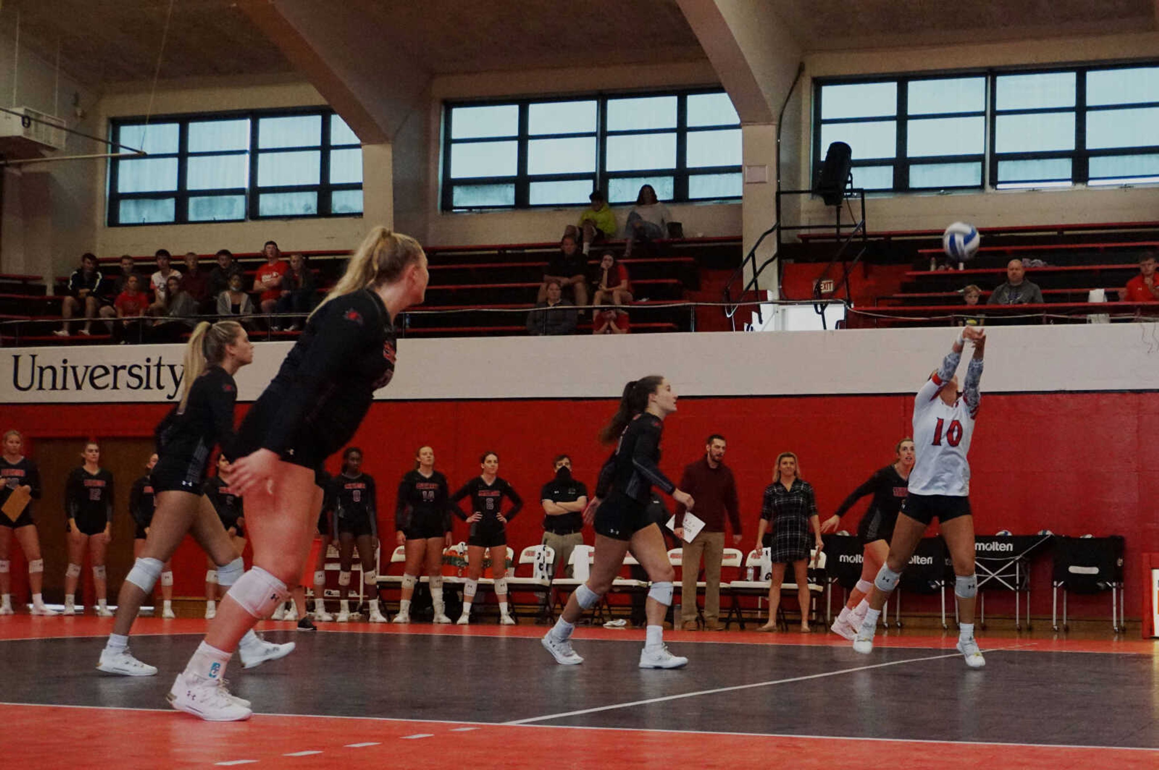 SEMO Volleyball’s Greene blocks out OVC Competition
