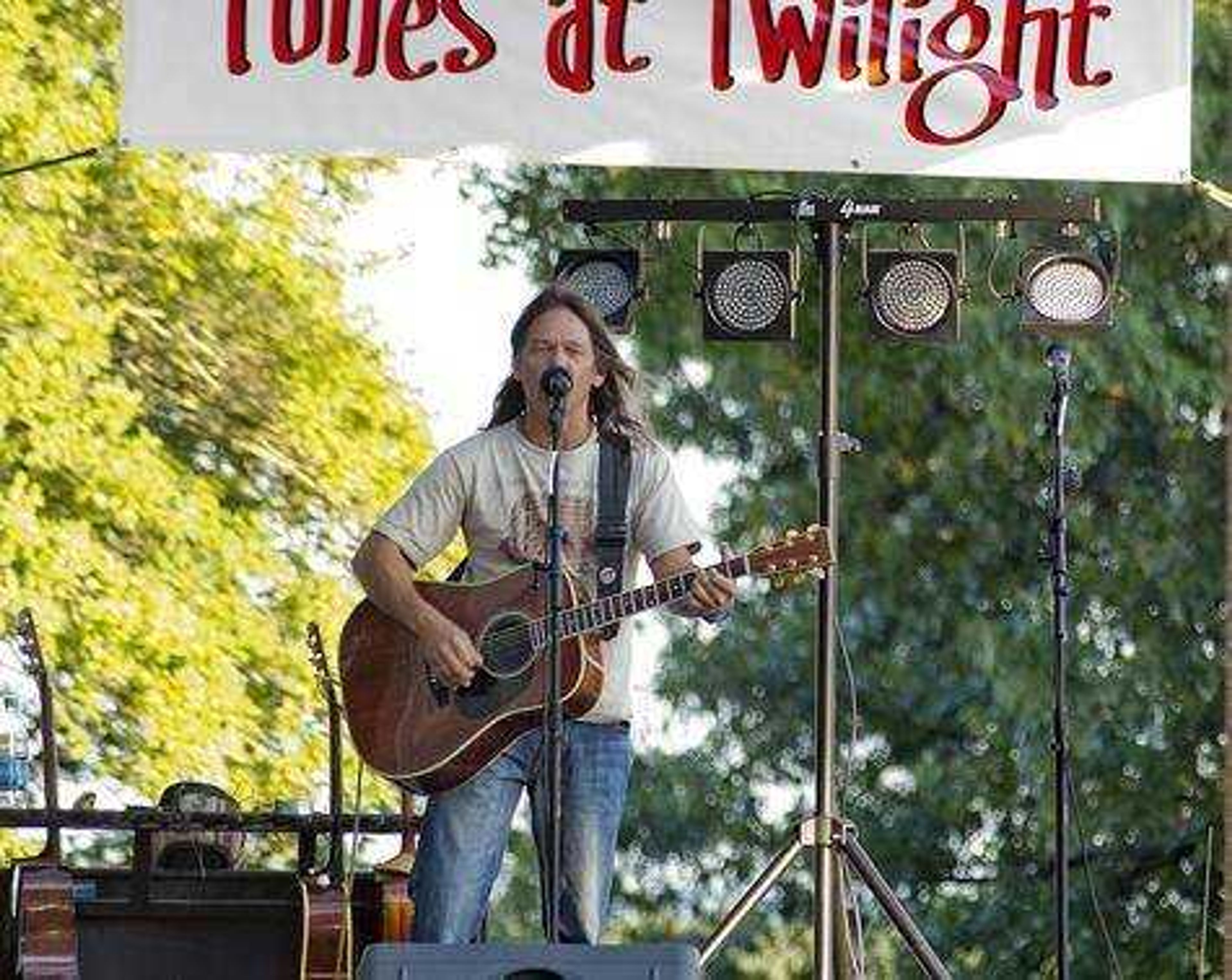 Jimmy Davis performs first concert of the fall for the Tunes at Twilight concert series Aug. 17 at the Commonplace Courthouse Gazebo. Photo by Nathan Hamilton