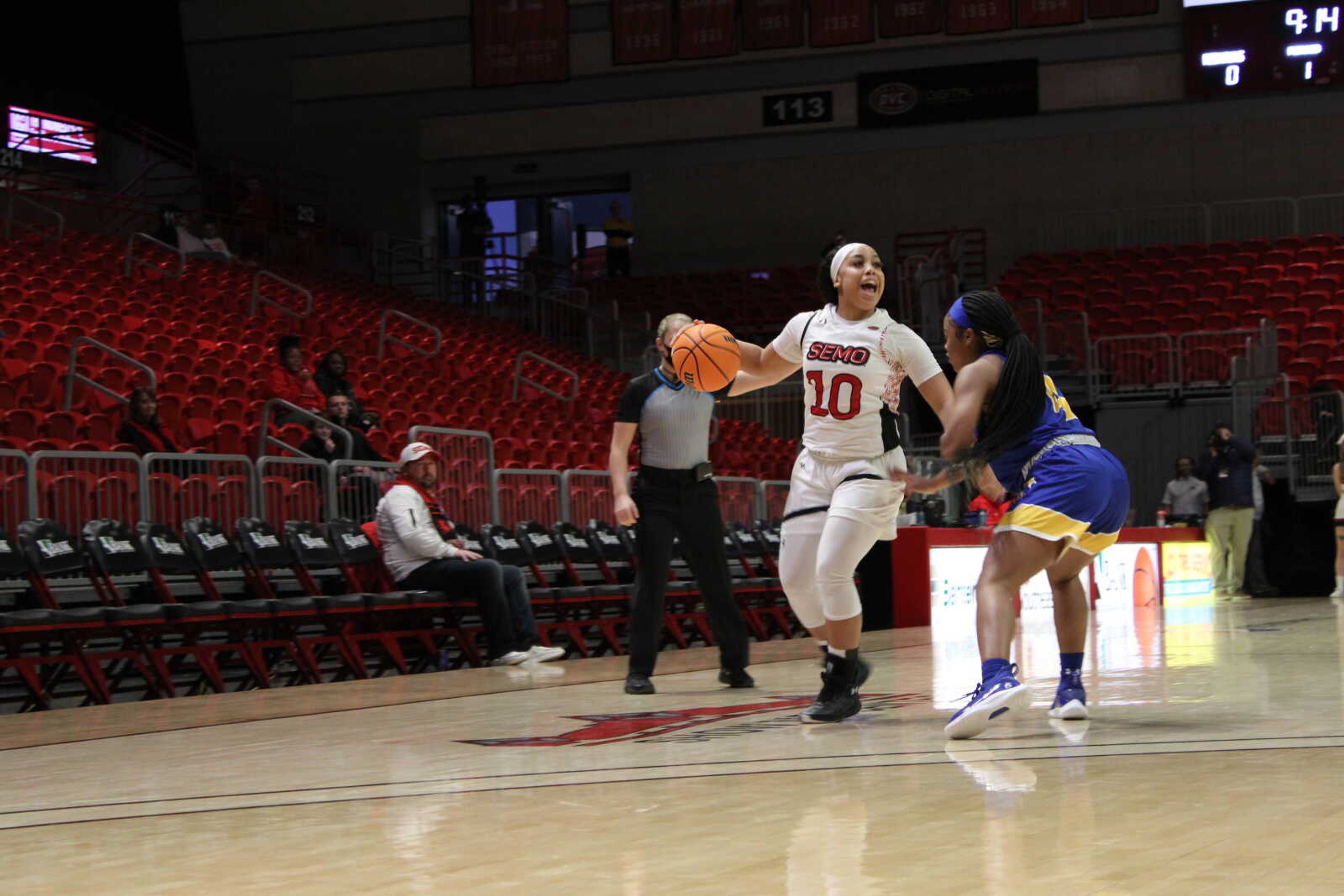 Senior guard Taelour Pruitt calls out a play during SEMO's game against Morehead State on Jan. 27.This game marked coached Rekha Patterson's 100th SEMO win.
