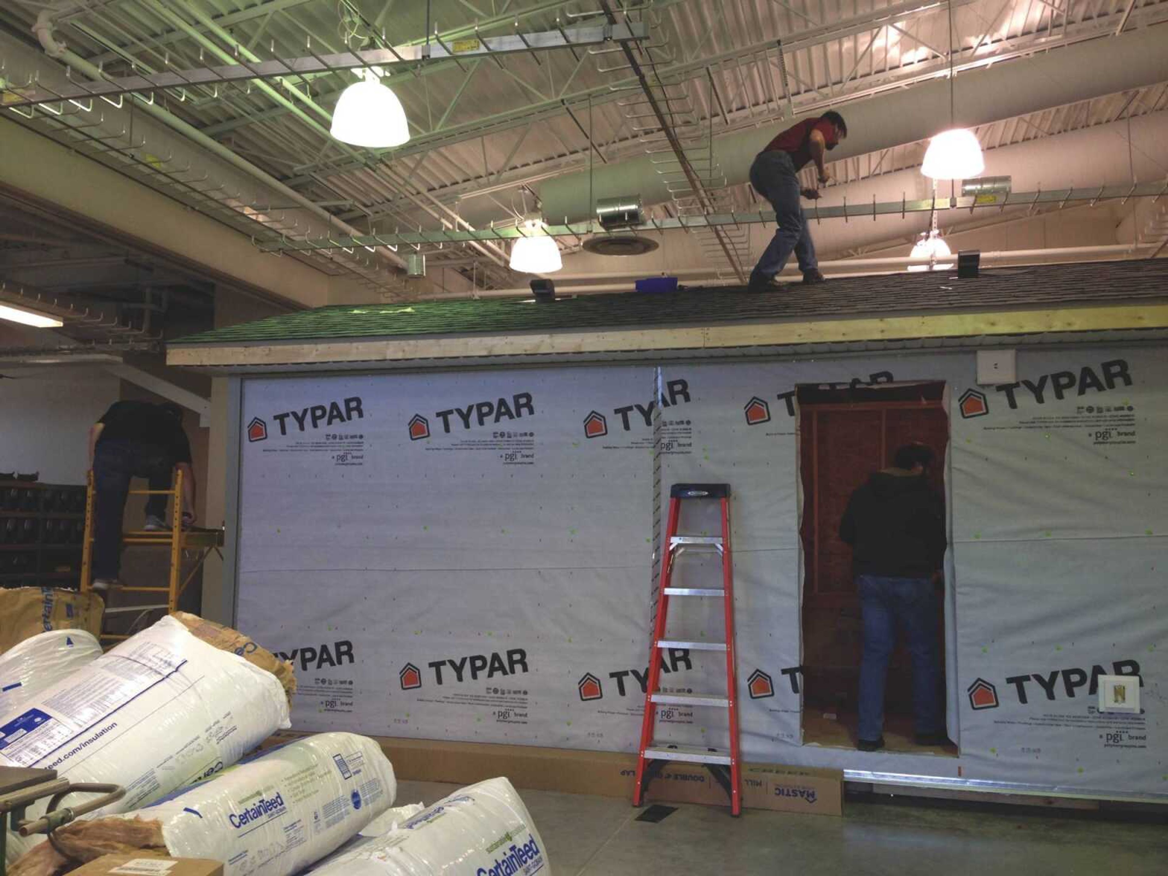 Construction management students enrolled in CM 134 are building an intensive care unit for the Humane Society of Southeast Missouri.