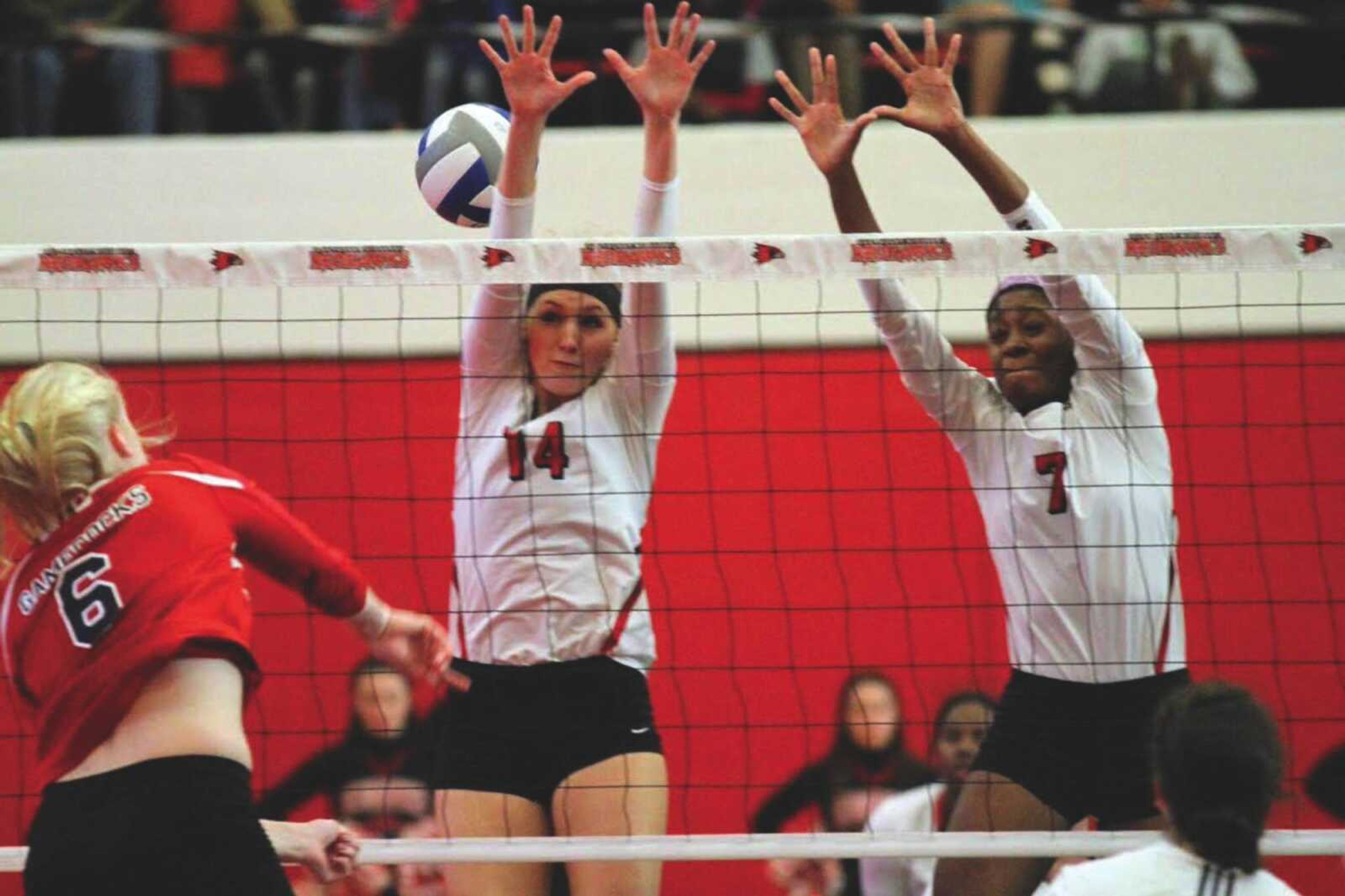 Volleyball team secures the eighth seed in OVC Tournament