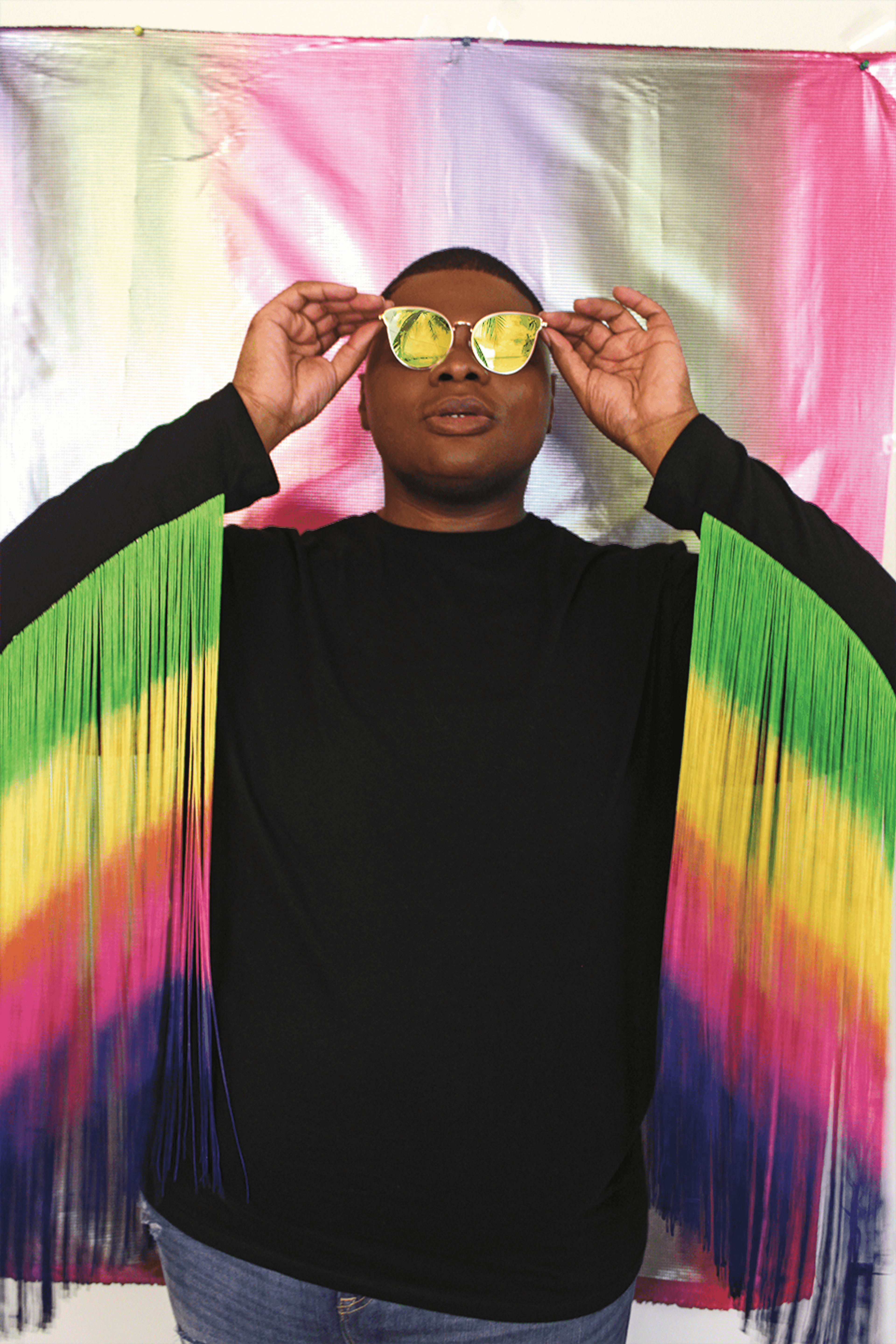 Diane Keaton \u0026 The Kiss of the Spider Woman with Kyle MacLachlan \u0026 Jon  Lovett | Crooked Media, image size:3840x5760