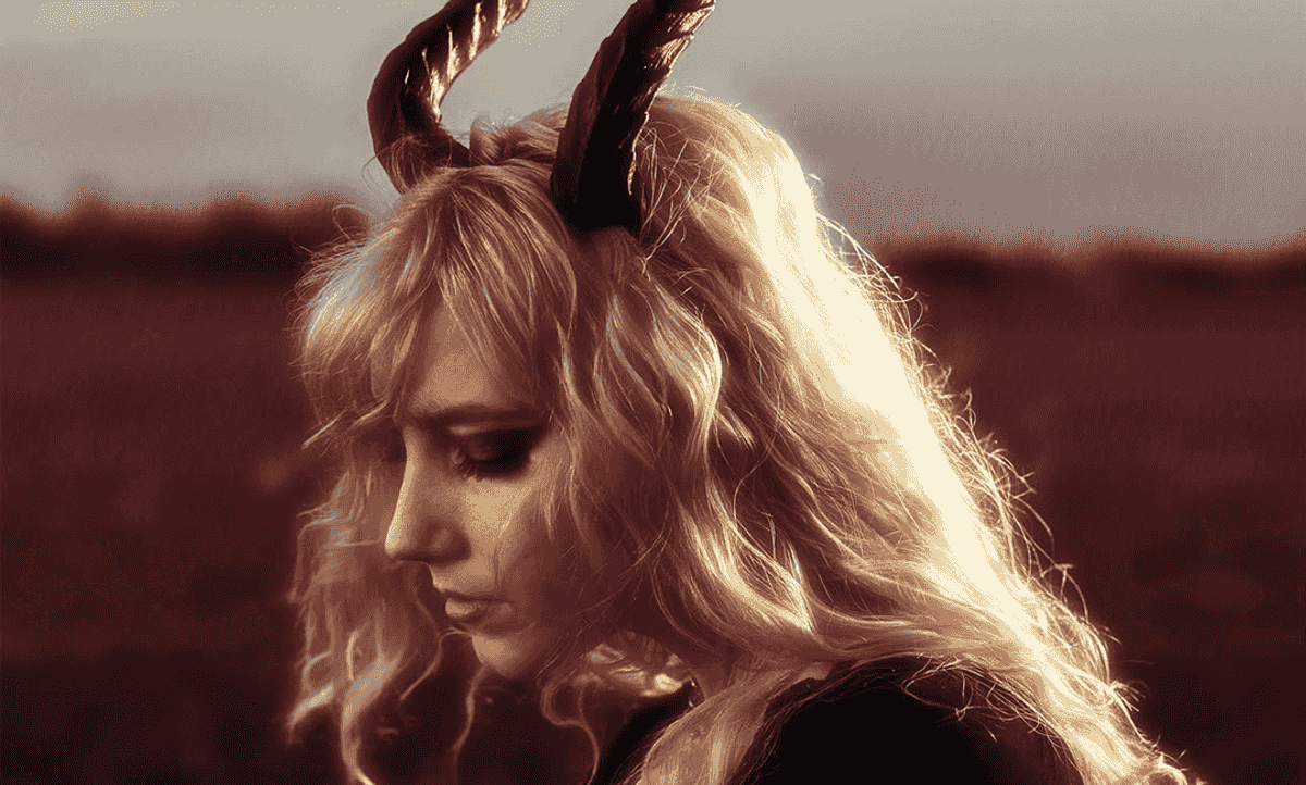 Artist profile: SLC native singer/songwriter April Draven.