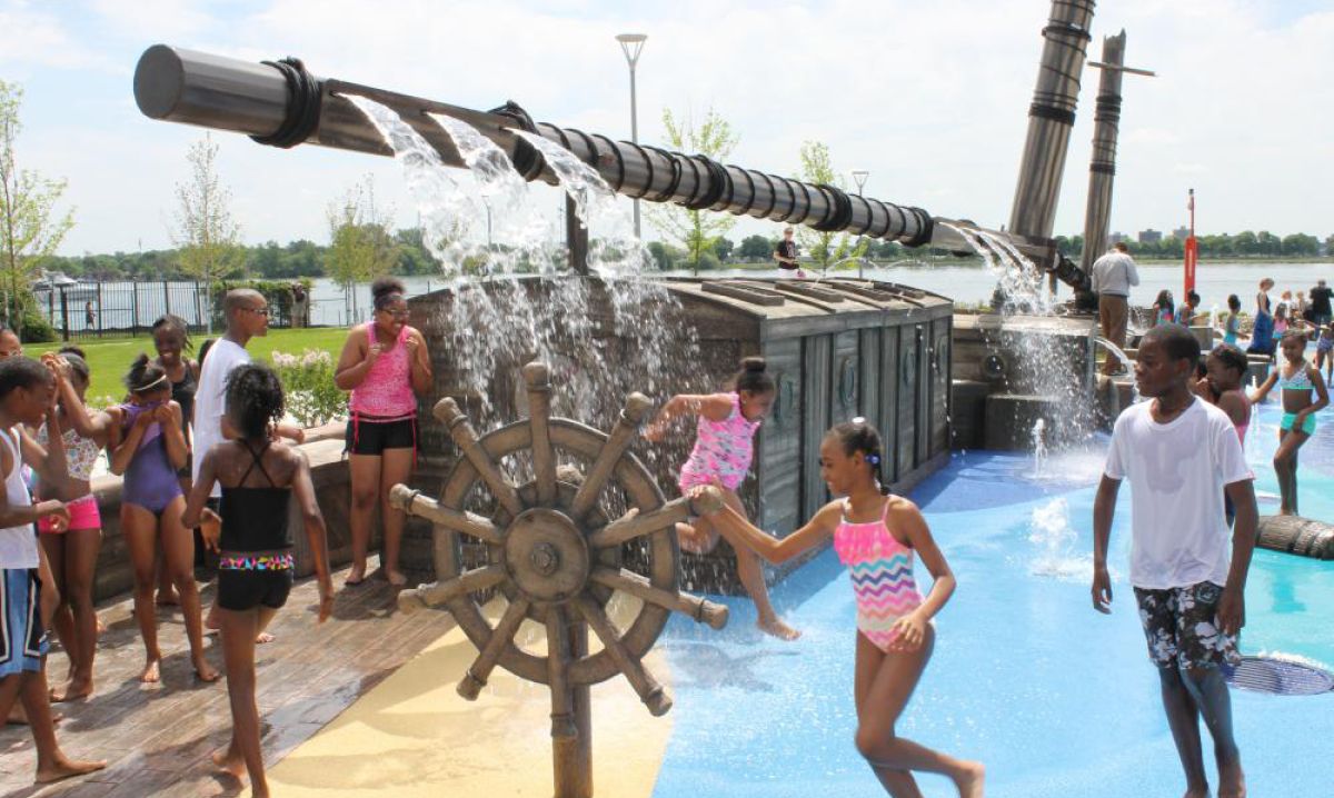 Fast Splash Detroit Summer Splash Park Fun on the Detroit Riverfront