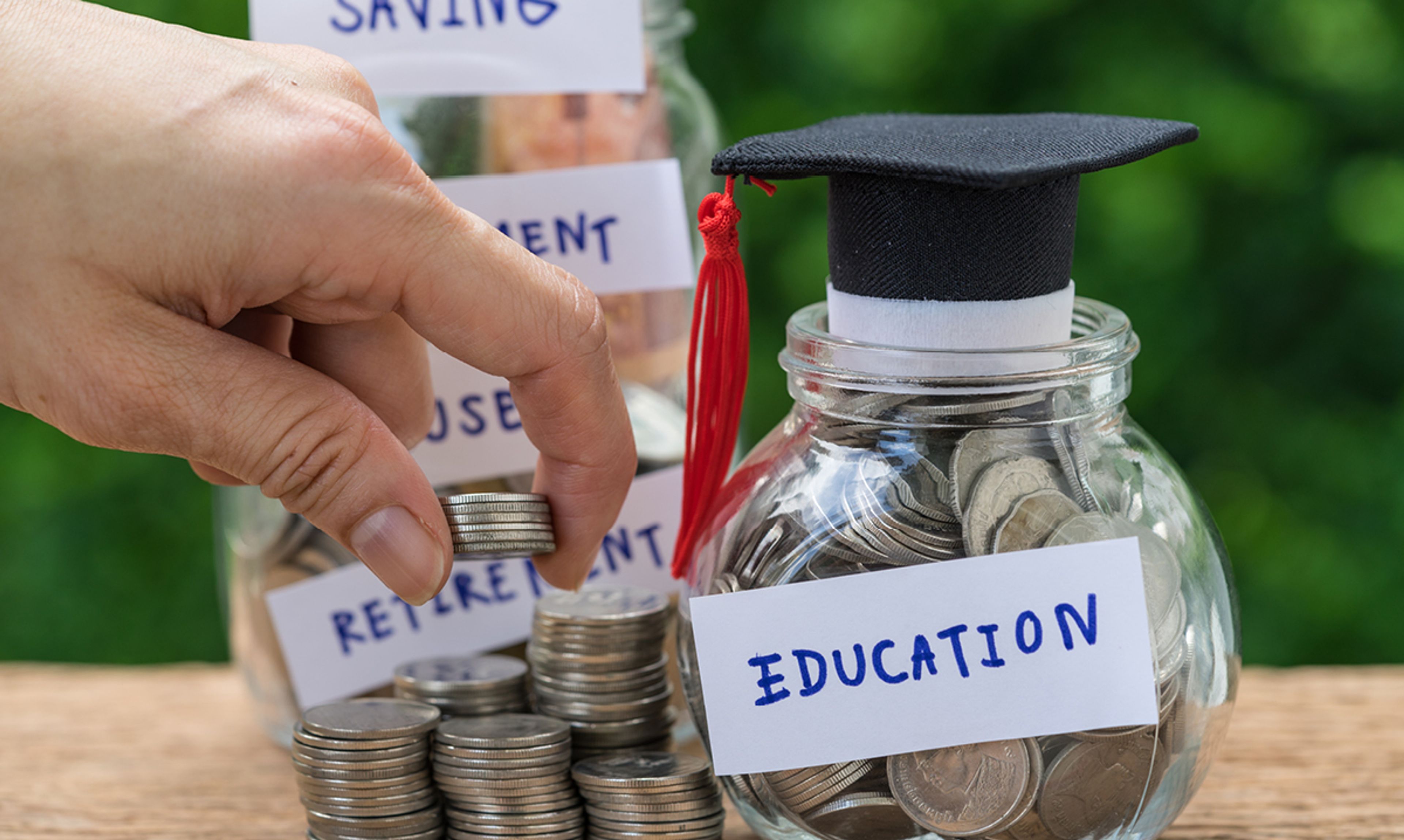 Who's Paying for College? Kids and Parents Disagree, Survey ...