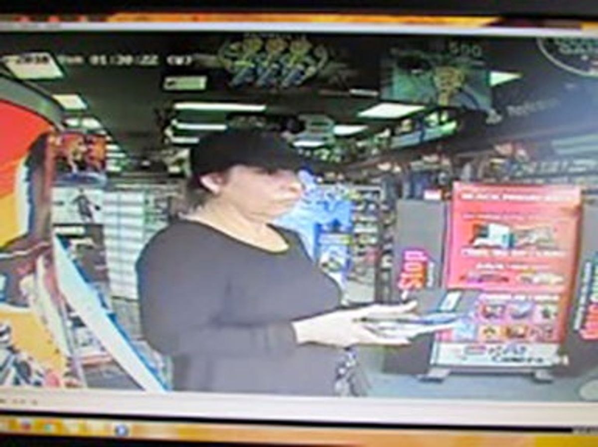 Woman wanted for using stolen credit cards